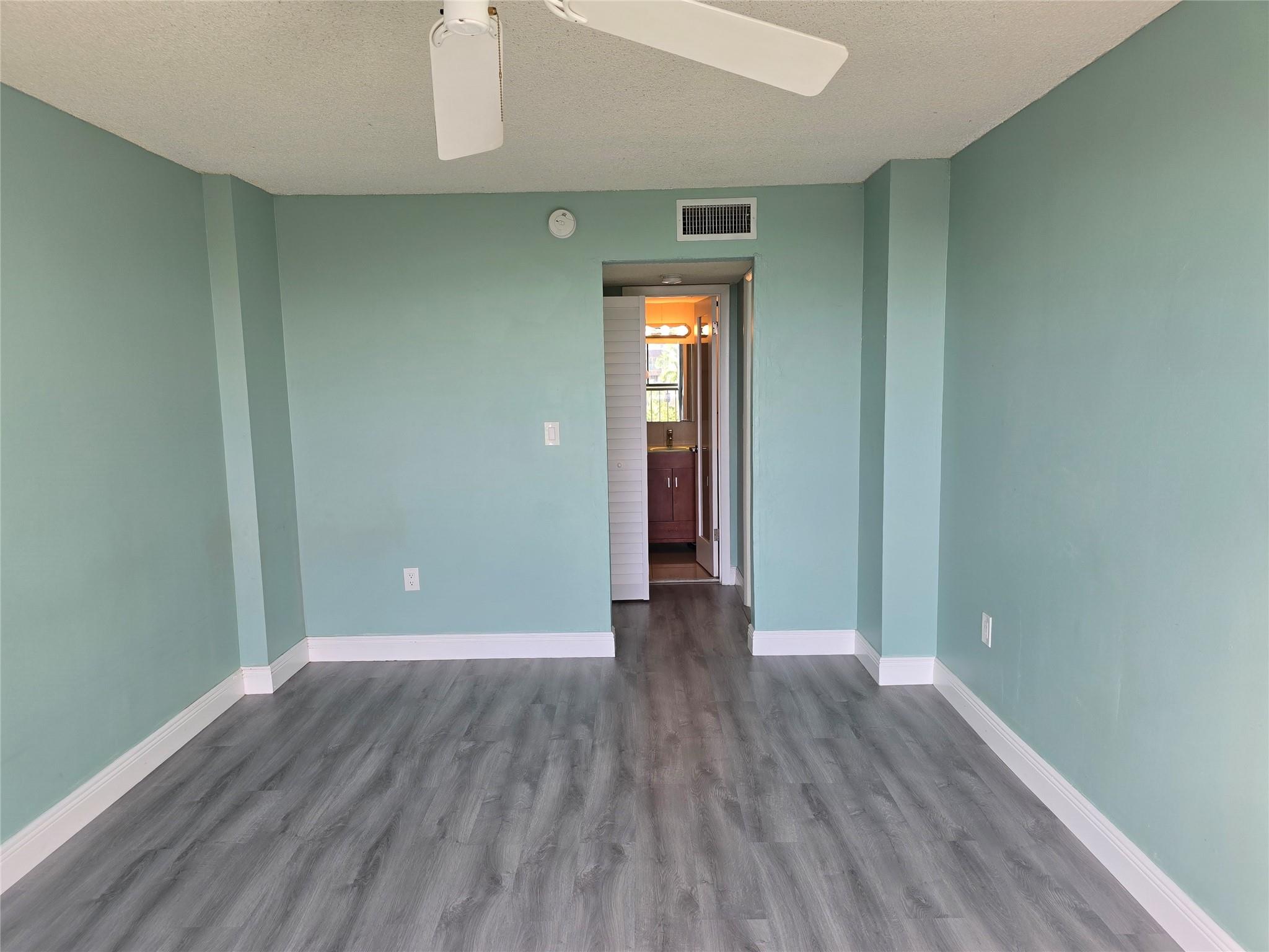 5033 NW 7th St #508 Miami, FL 33126