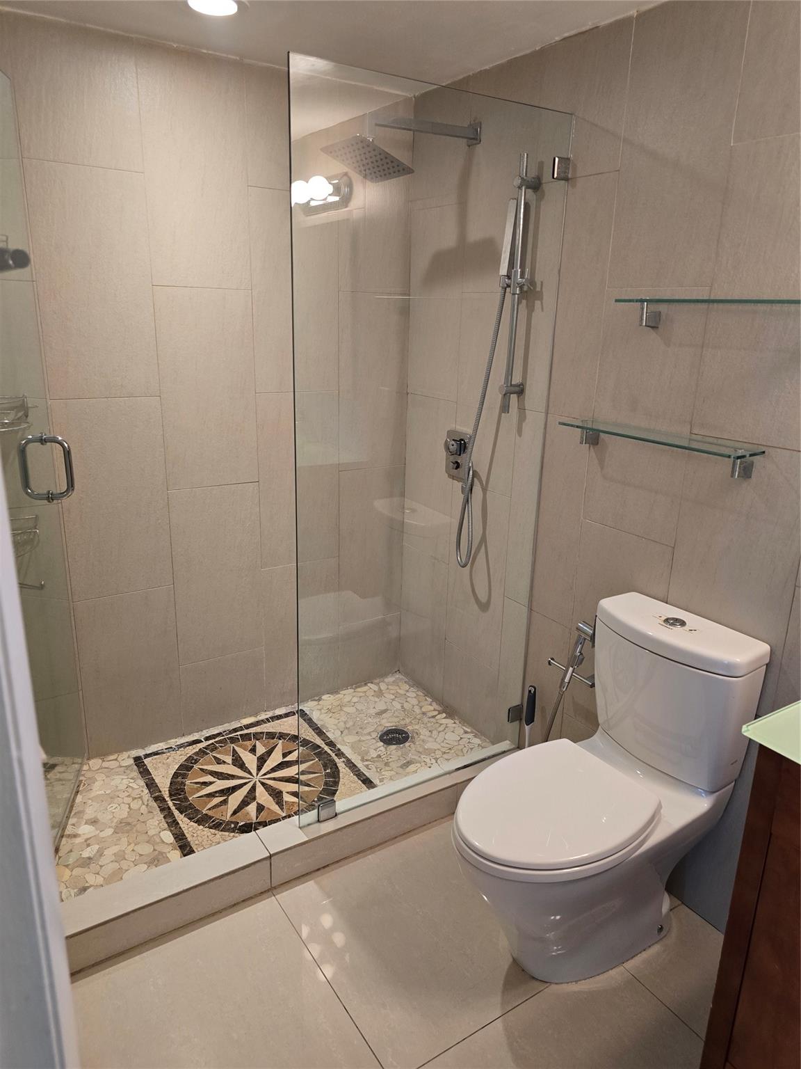 5033 NW 7th St #508 Miami, FL 33126