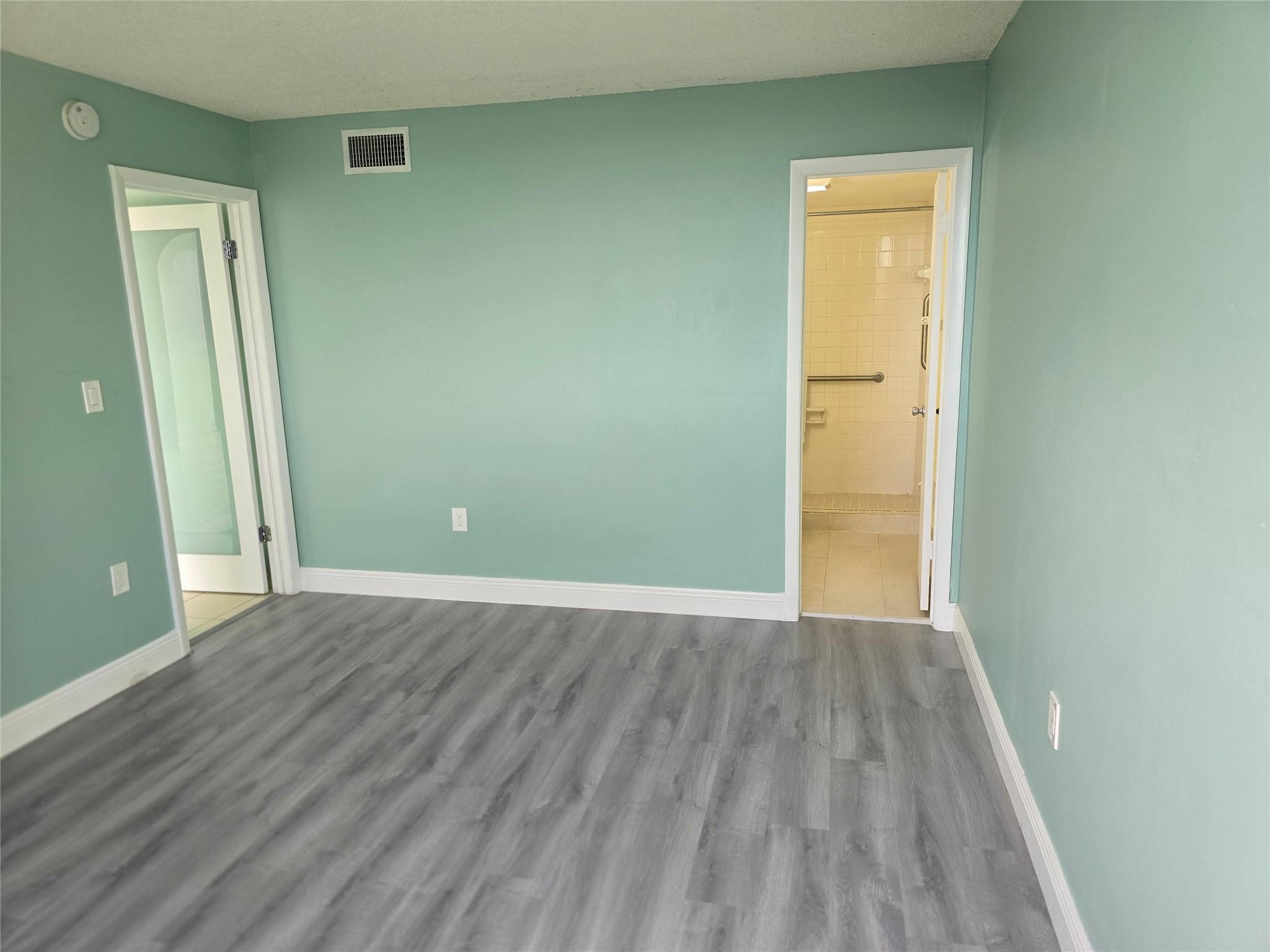 5033 NW 7th St #508 Miami, FL 33126