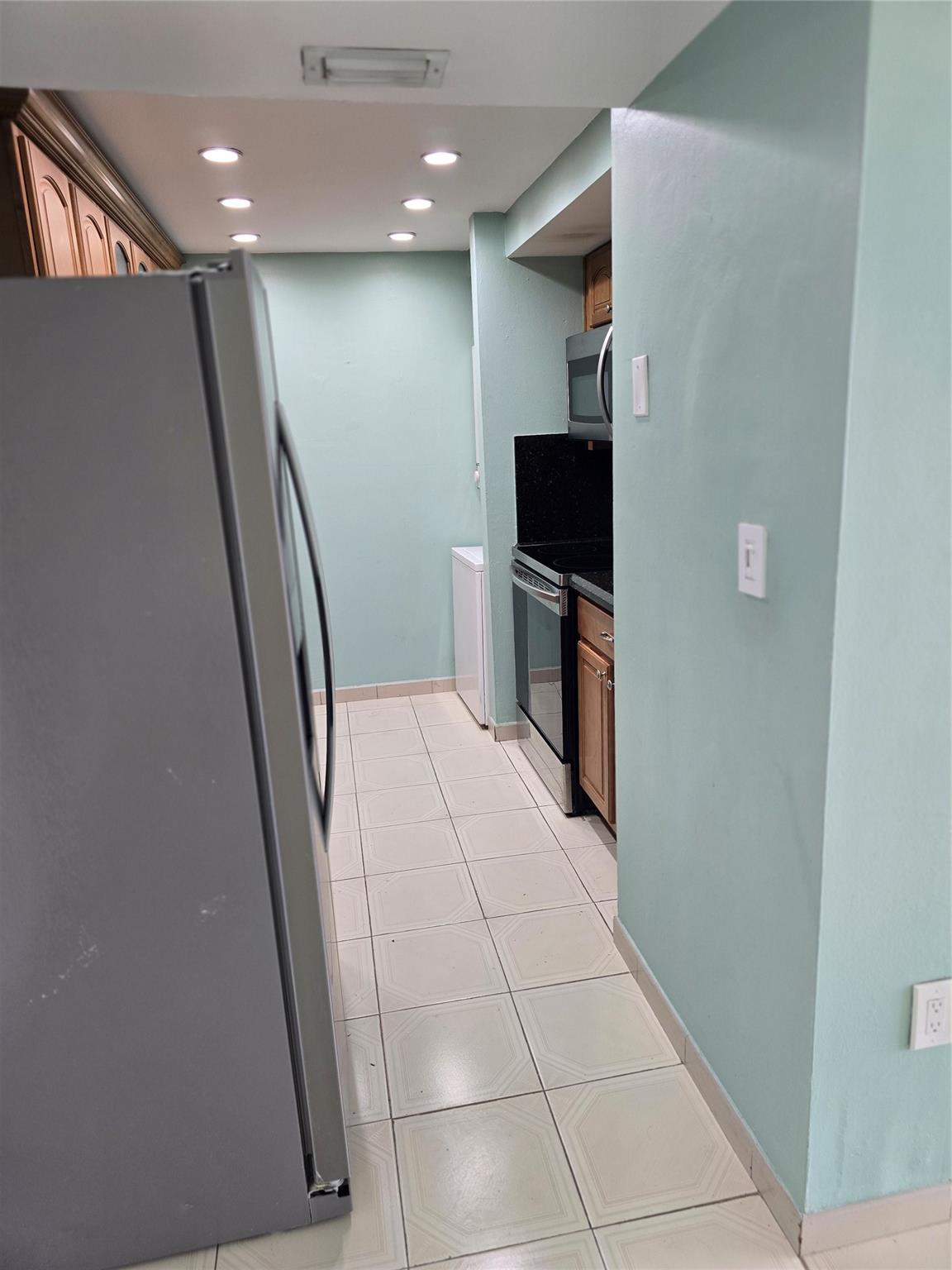 5033 NW 7th St #508 Miami, FL 33126