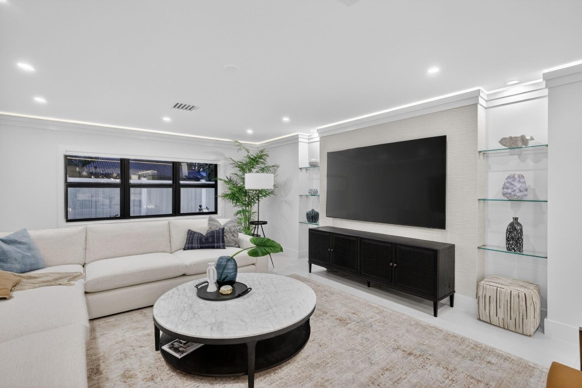 3316 NE 37th Fort Lauderdale, FL 33308