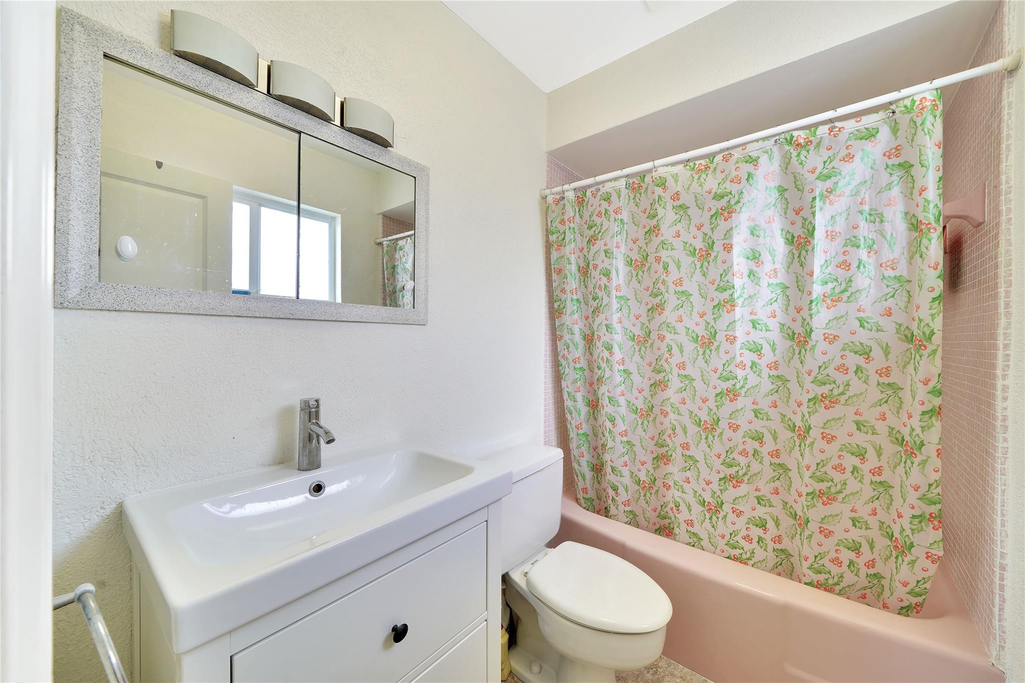 2701 Middle Riv #11 Fort Lauderdale, FL 33306