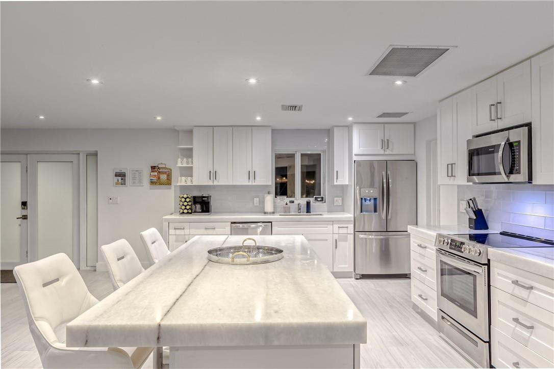 1800 SE Admirals Fort Lauderdale, FL 33316