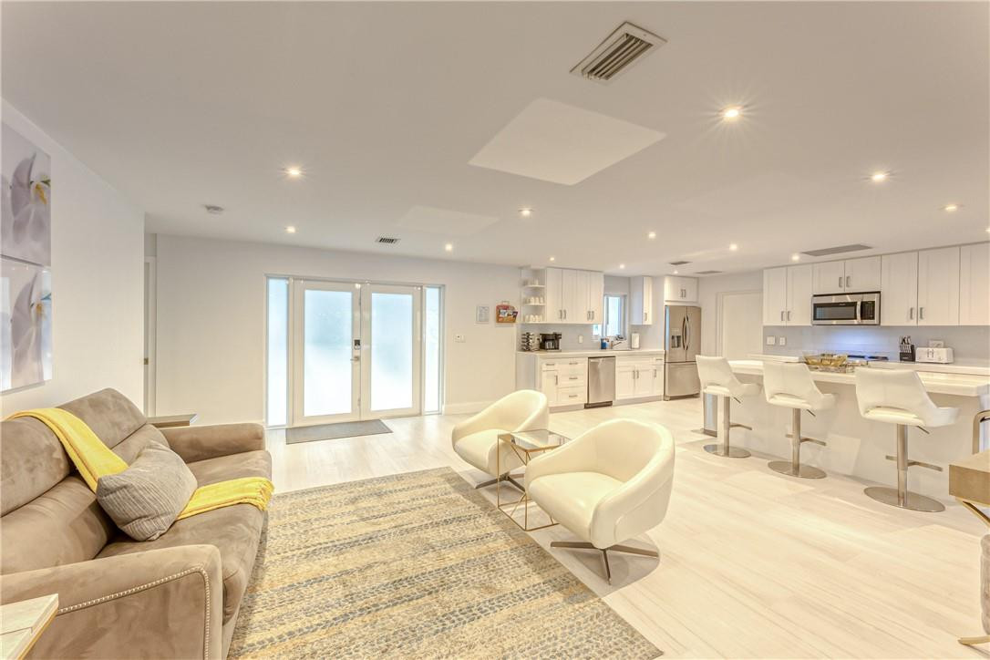 1800 SE Admirals Fort Lauderdale, FL 33316