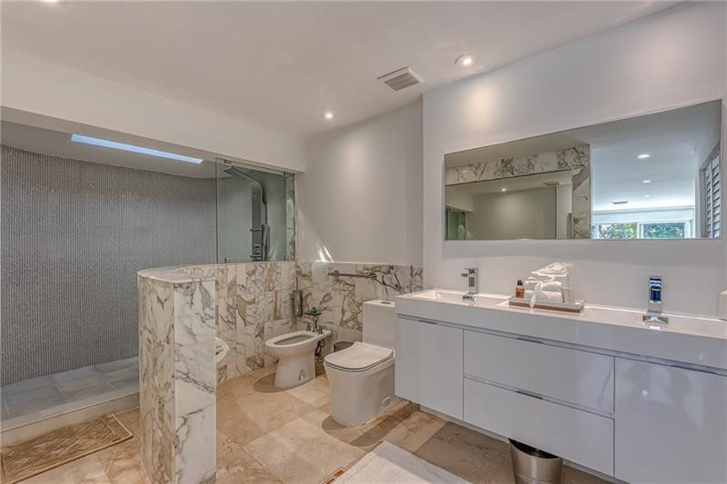 1800 SE Admirals Fort Lauderdale, FL 33316