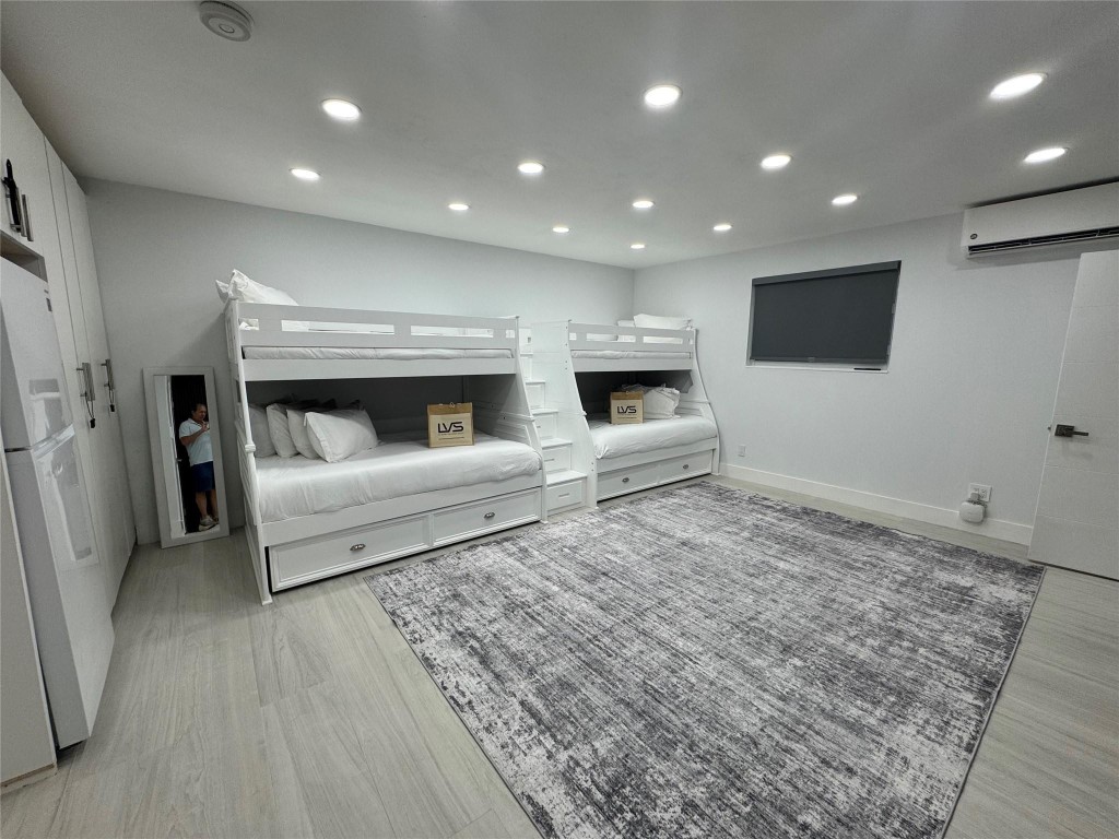 1800 SE Admirals Fort Lauderdale, FL 33316