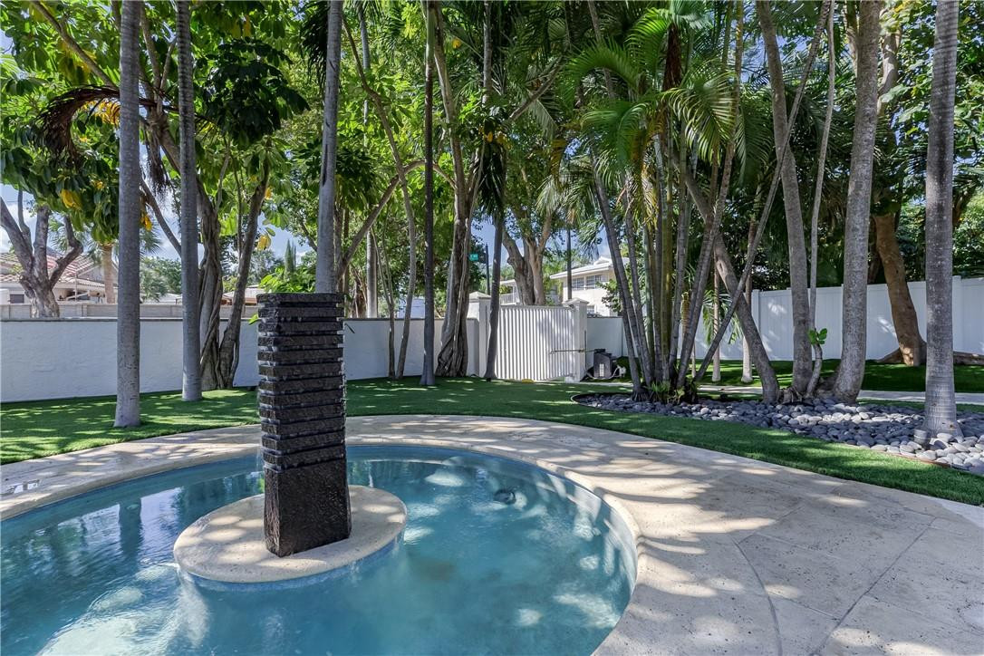 1800 SE Admirals Fort Lauderdale, FL 33316