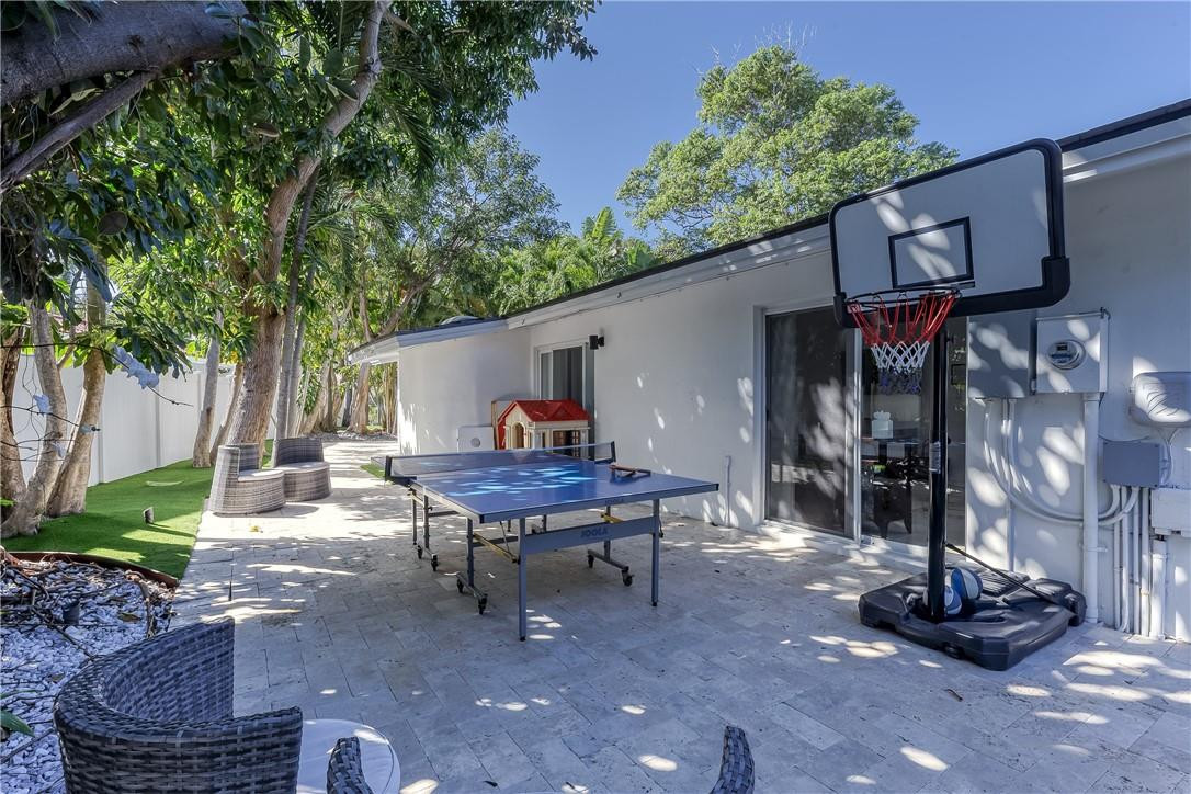 1800 SE Admirals Fort Lauderdale, FL 33316