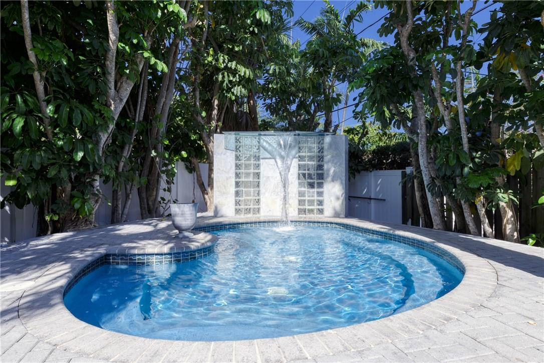 1800 SE Admirals Fort Lauderdale, FL 33316