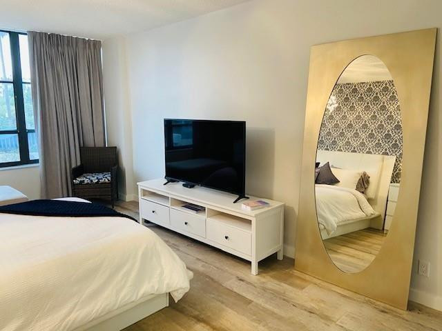 500 Three Iss #L15 Hallandale Beach, FL 33009