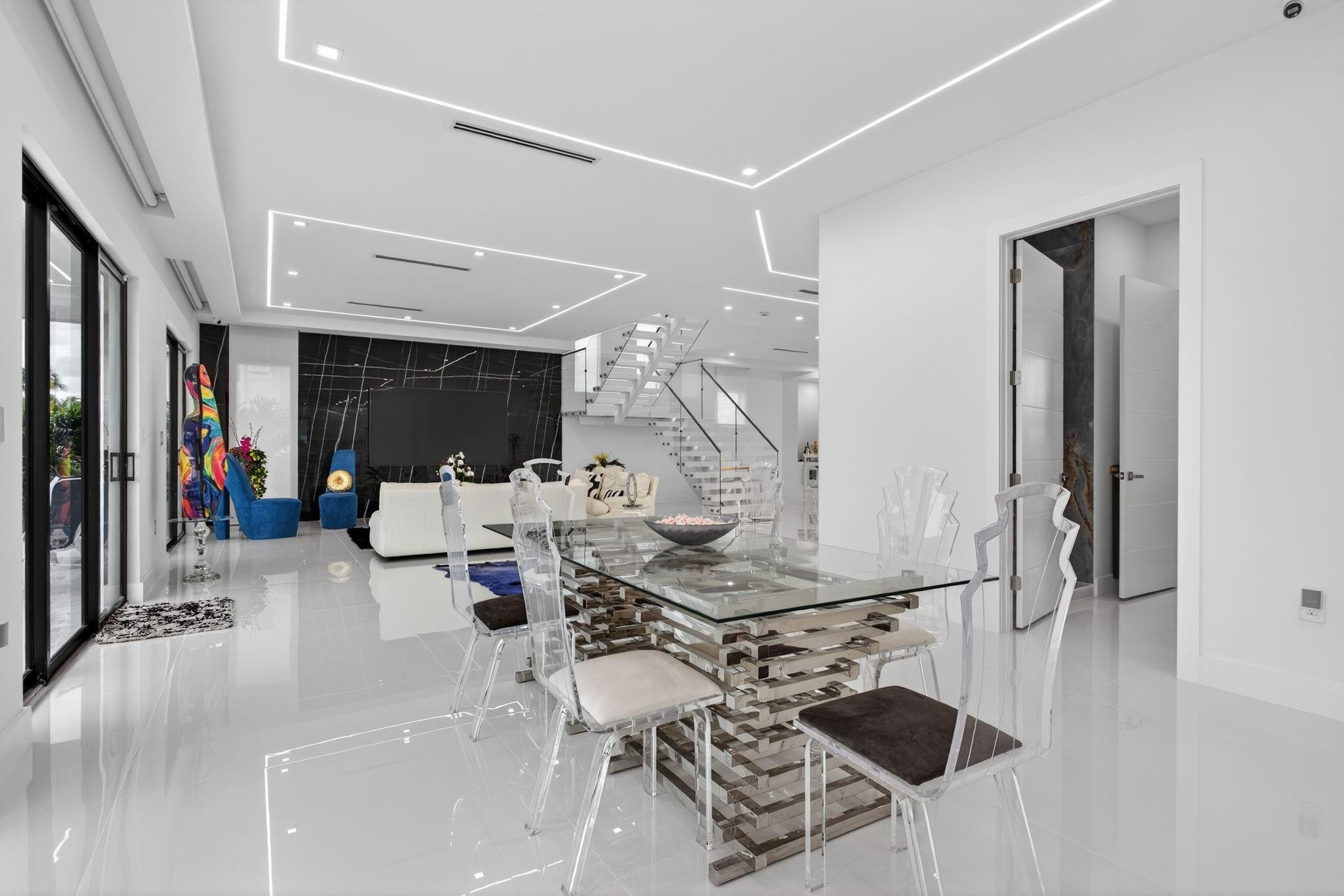 1205 Avocado Fort Lauderdale, FL 33315