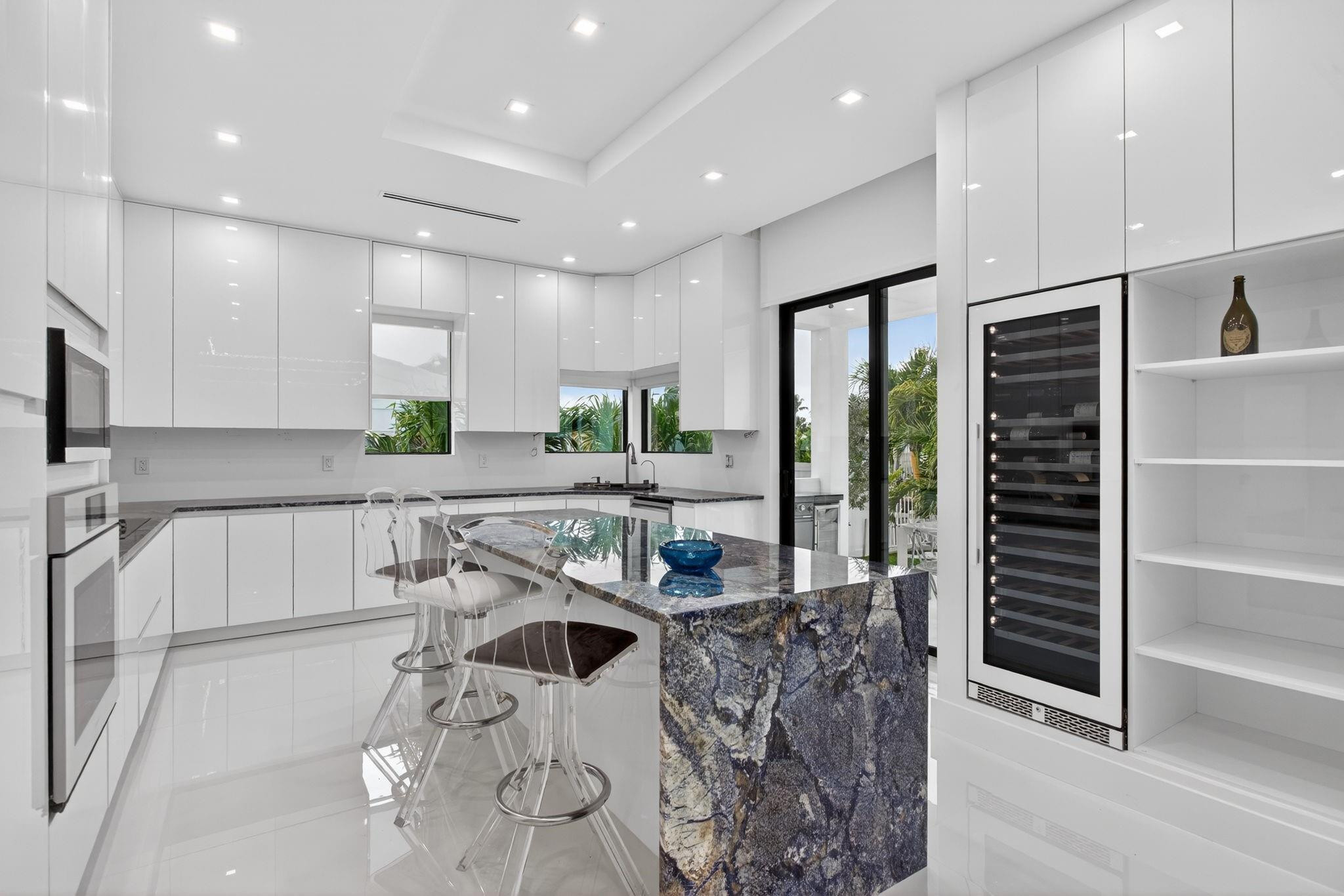 1205 Avocado Fort Lauderdale, FL 33315