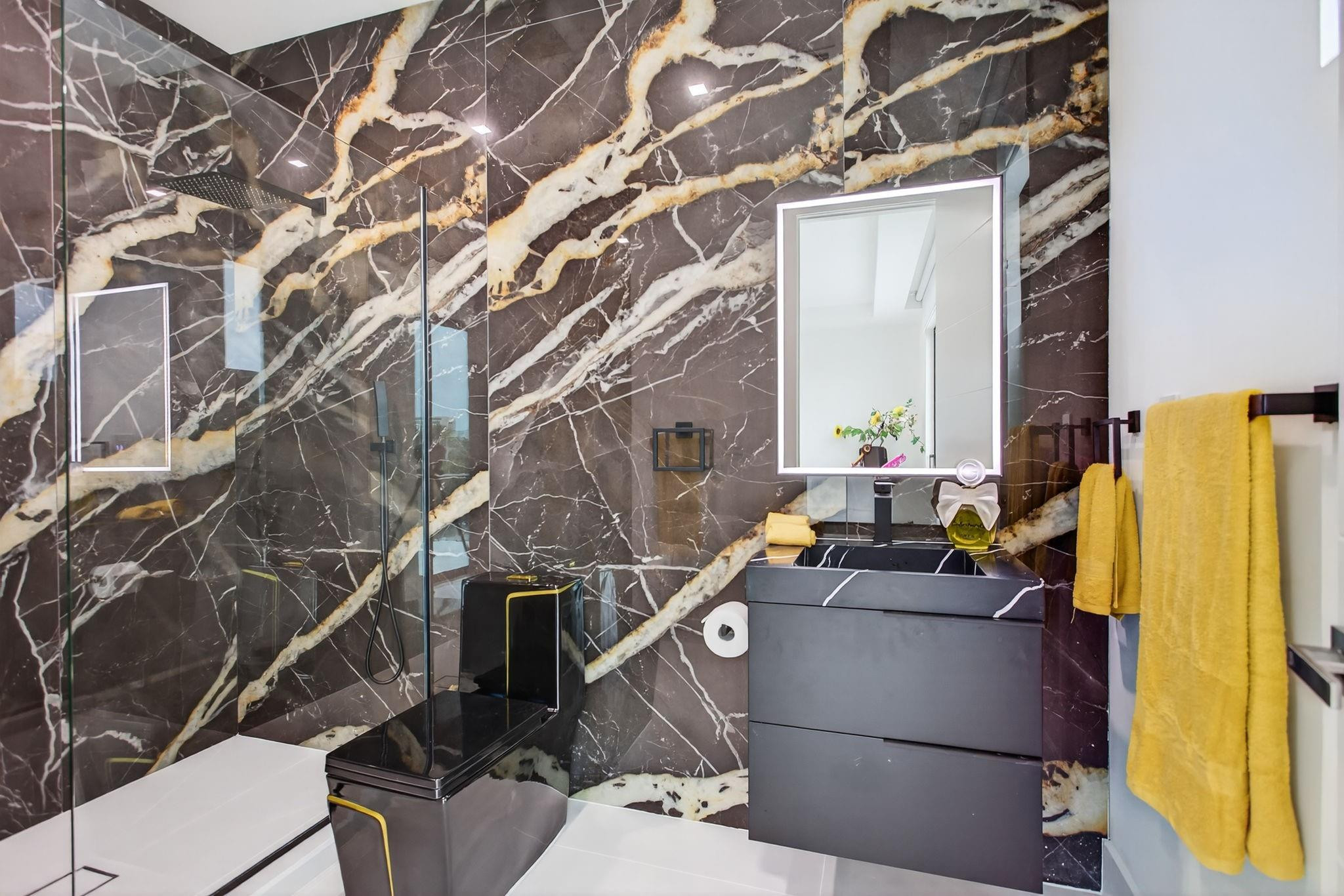 1205 Avocado Fort Lauderdale, FL 33315