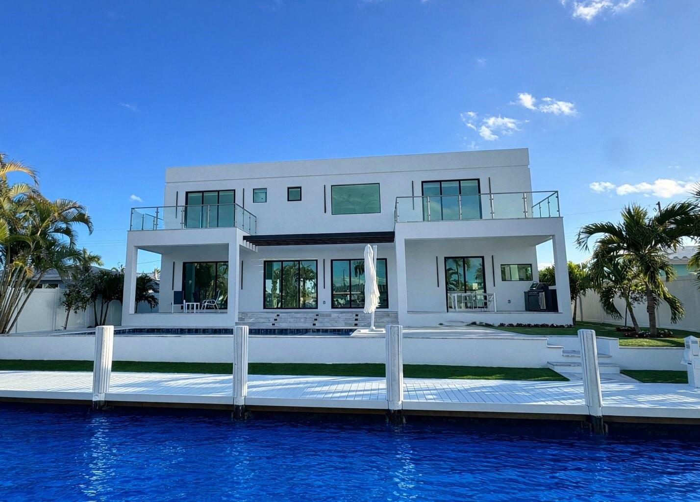 1205 Avocado Fort Lauderdale, FL 33315