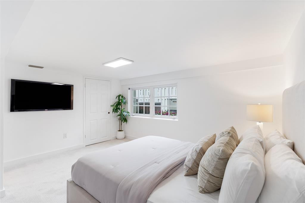 1900 Admirals Fort Lauderdale, FL 33316