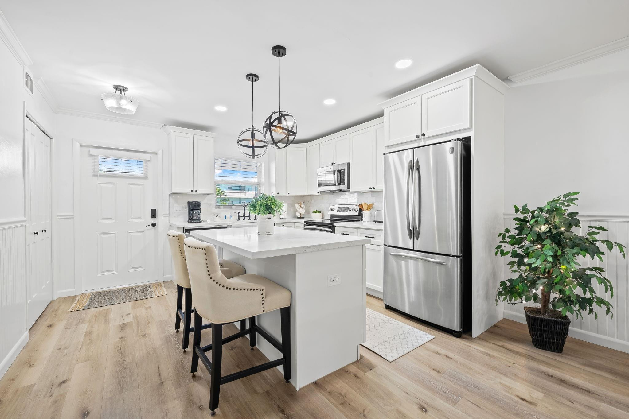 2400 NE 36th #3 Lighthouse Point, FL 33064