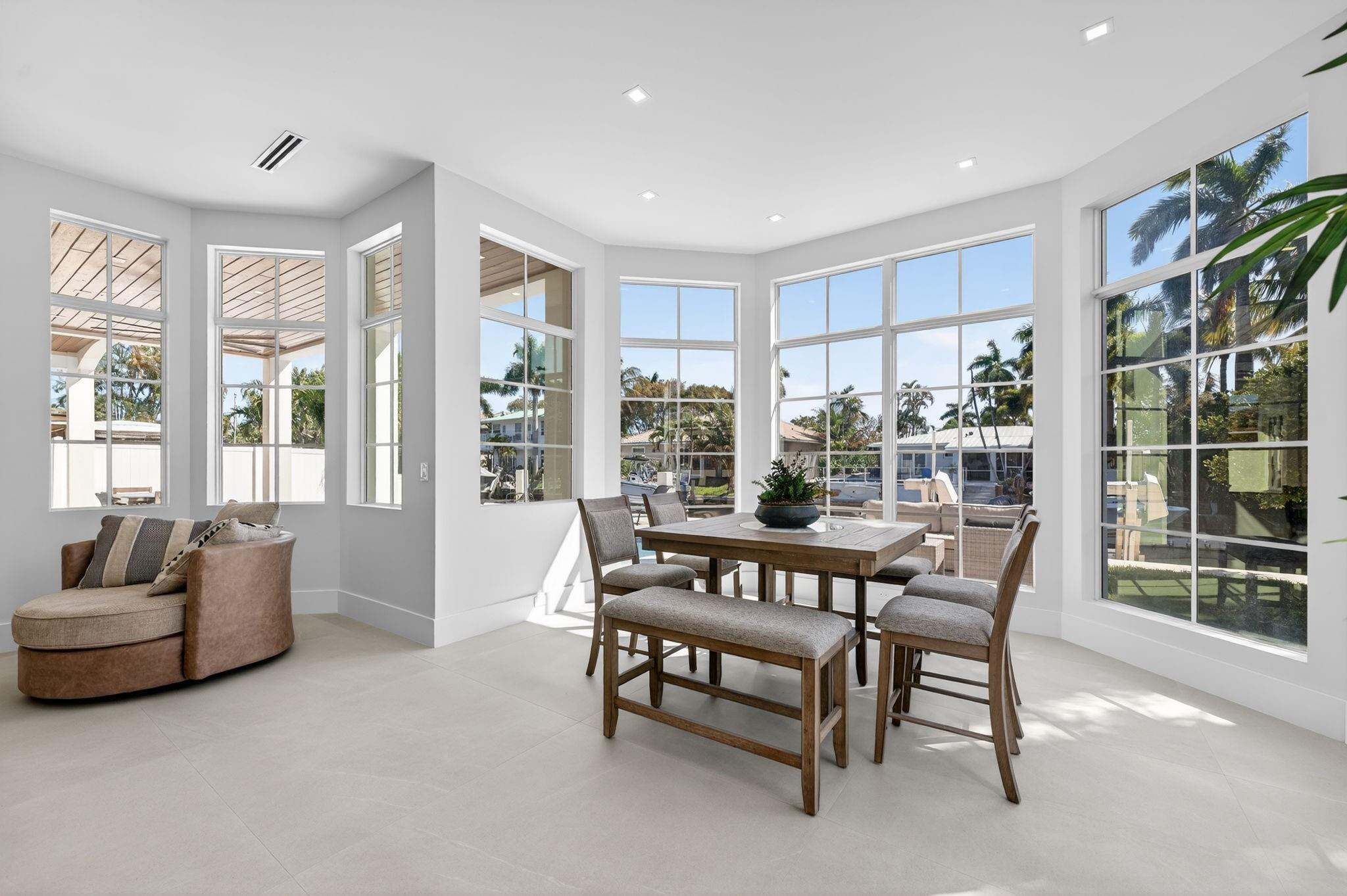 310 SE 9th Pompano Beach, FL 33060