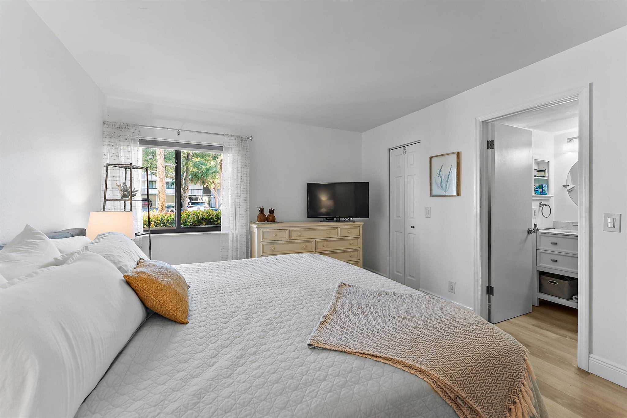 1605 S Us Hwy 1 #V1-104 Jupiter, FL 33477