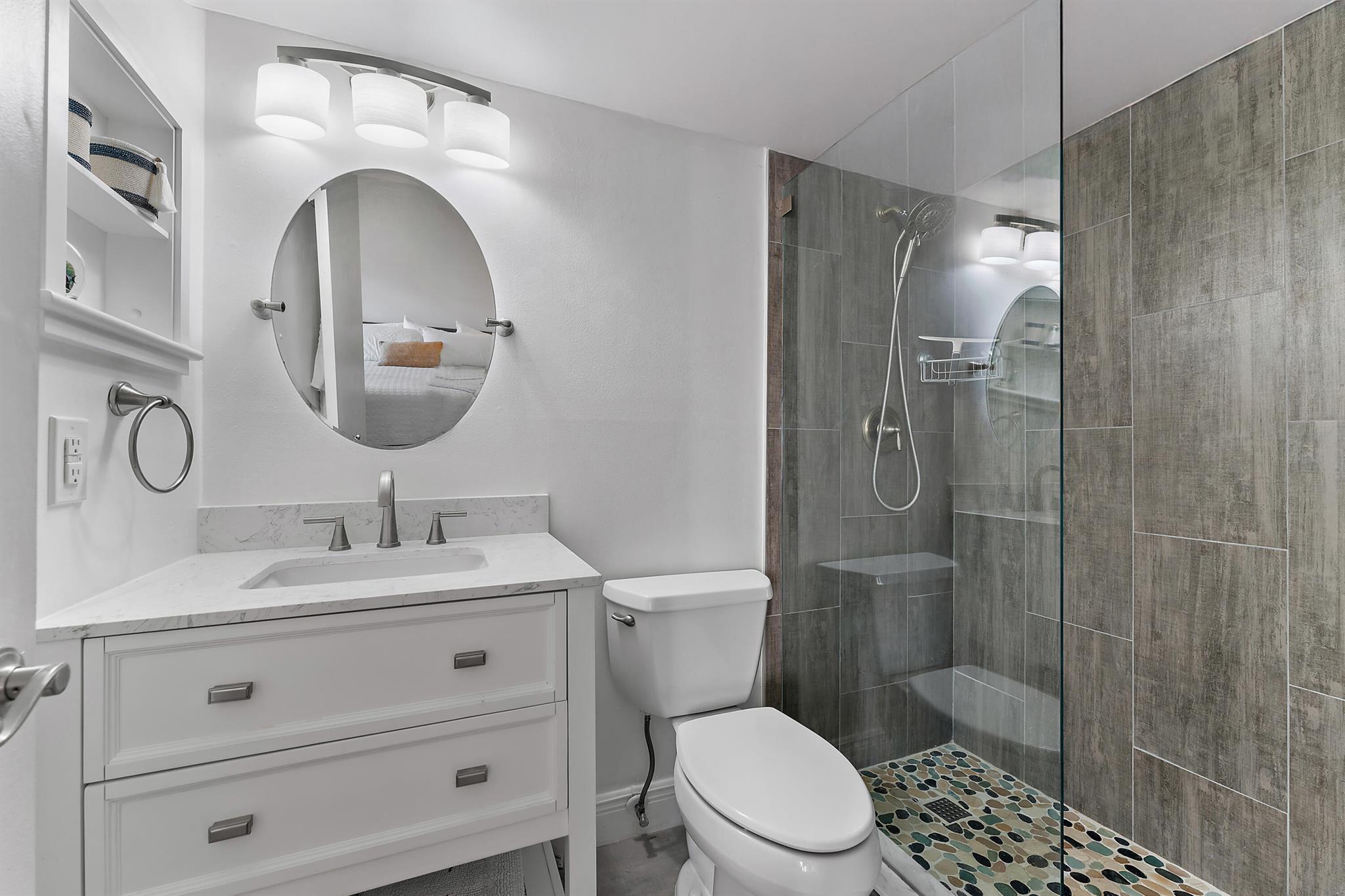 1605 S Us Hwy 1 #V1-104 Jupiter, FL 33477