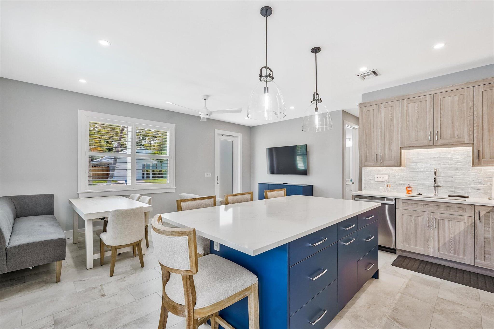 425 Hugh St Jupiter, FL 33458