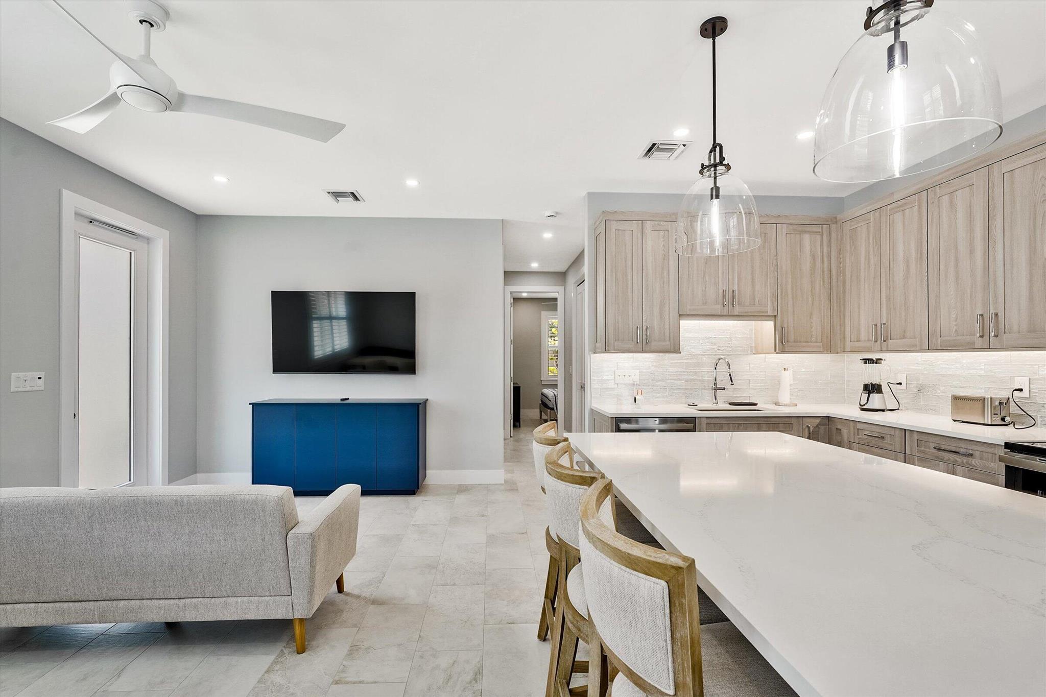 425 Hugh St Jupiter, FL 33458