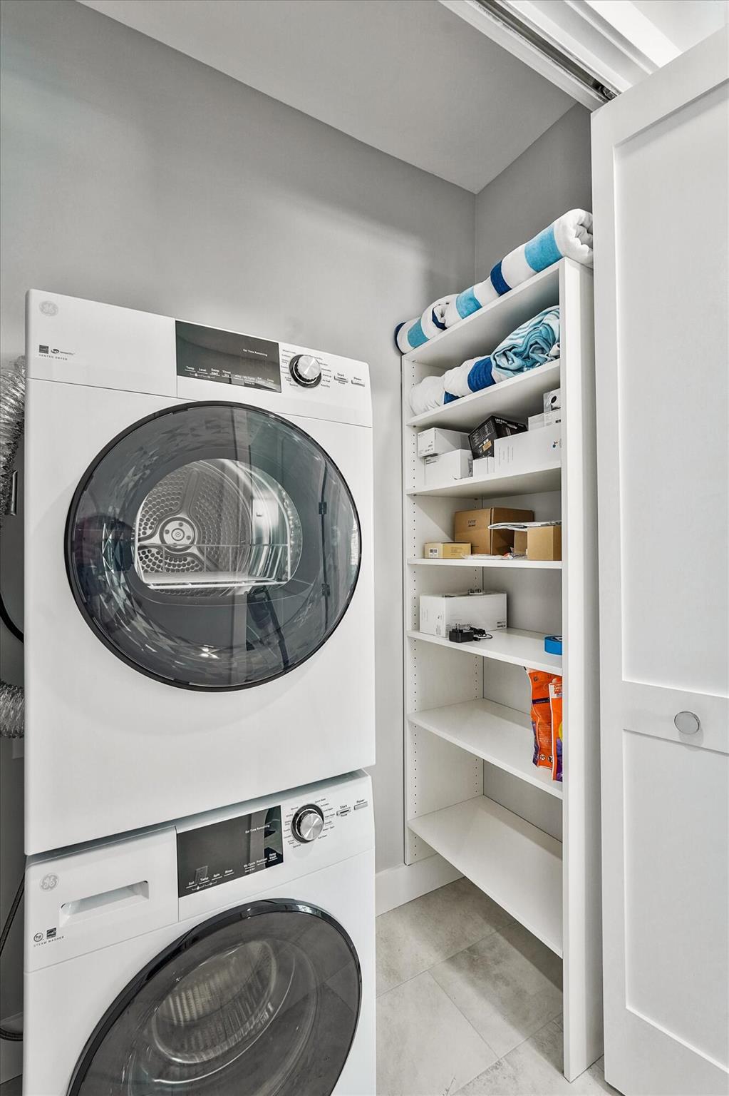 425 Hugh St Jupiter, FL 33458