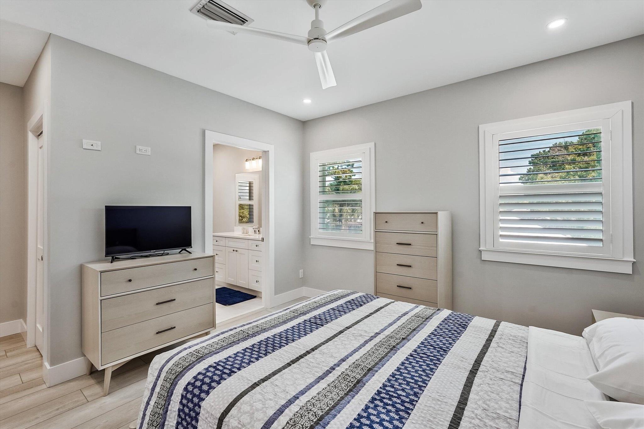 425 Hugh St Jupiter, FL 33458