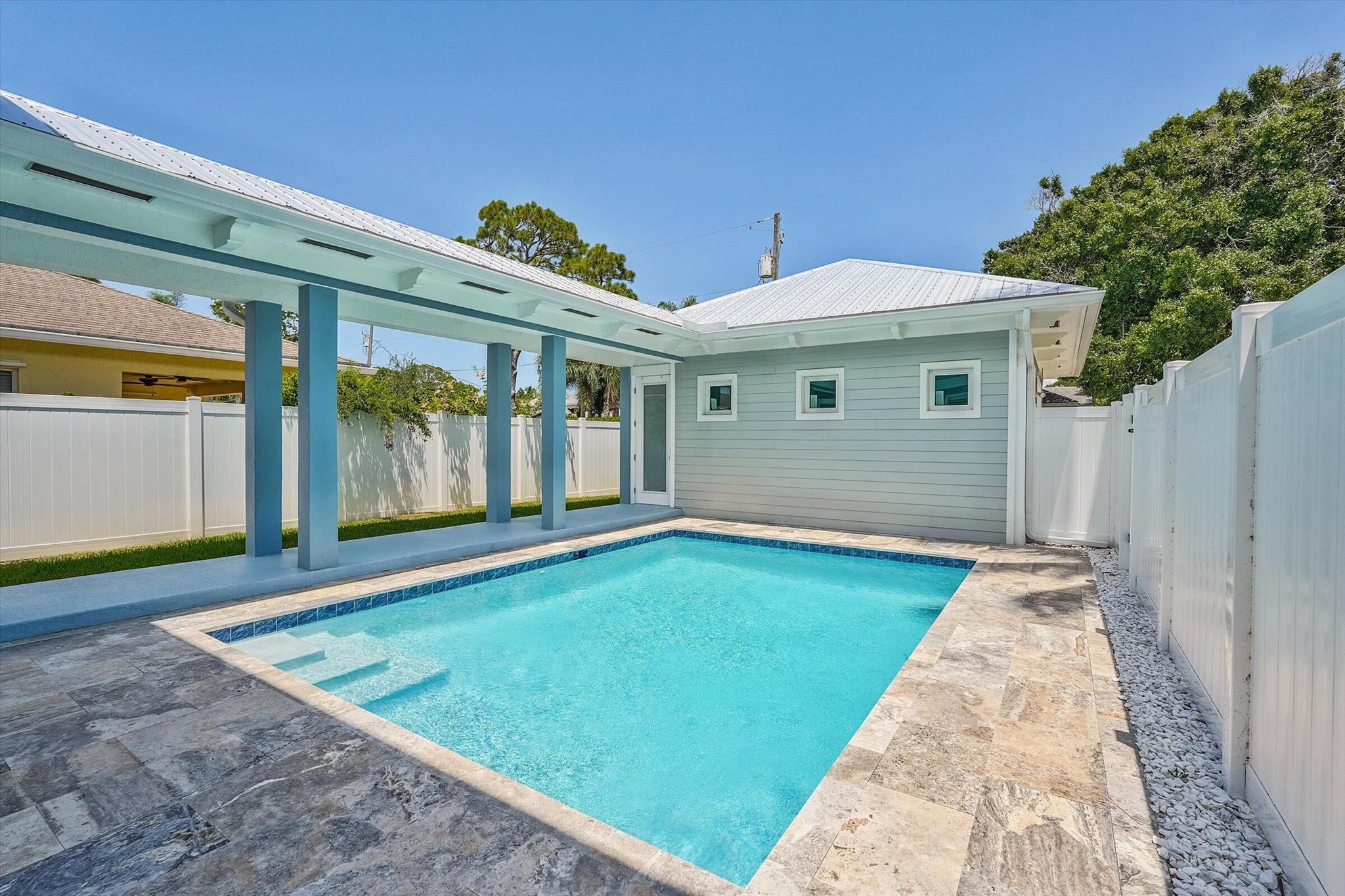 425 Hugh St Jupiter, FL 33458