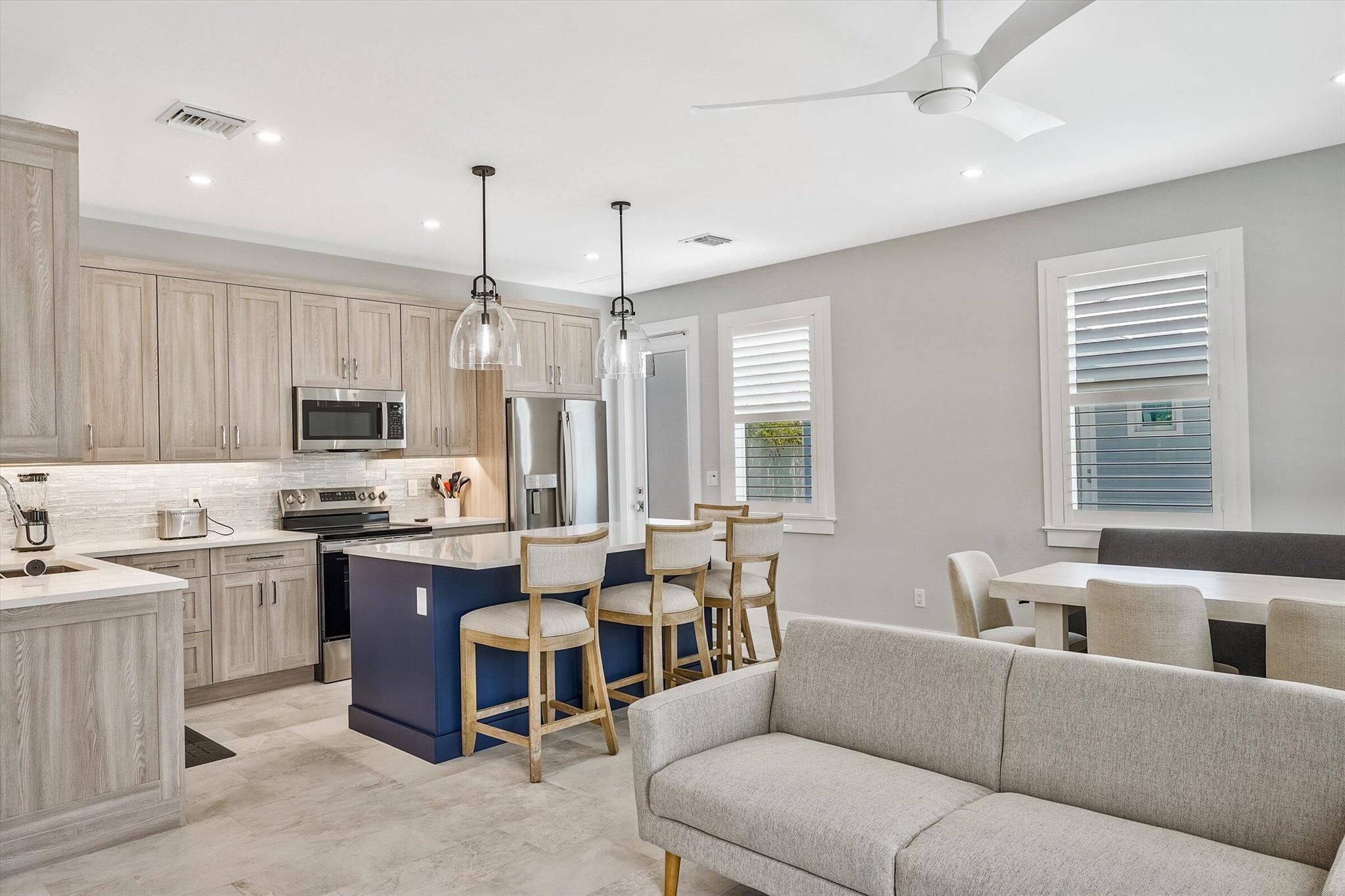 425 Hugh St Jupiter, FL 33458