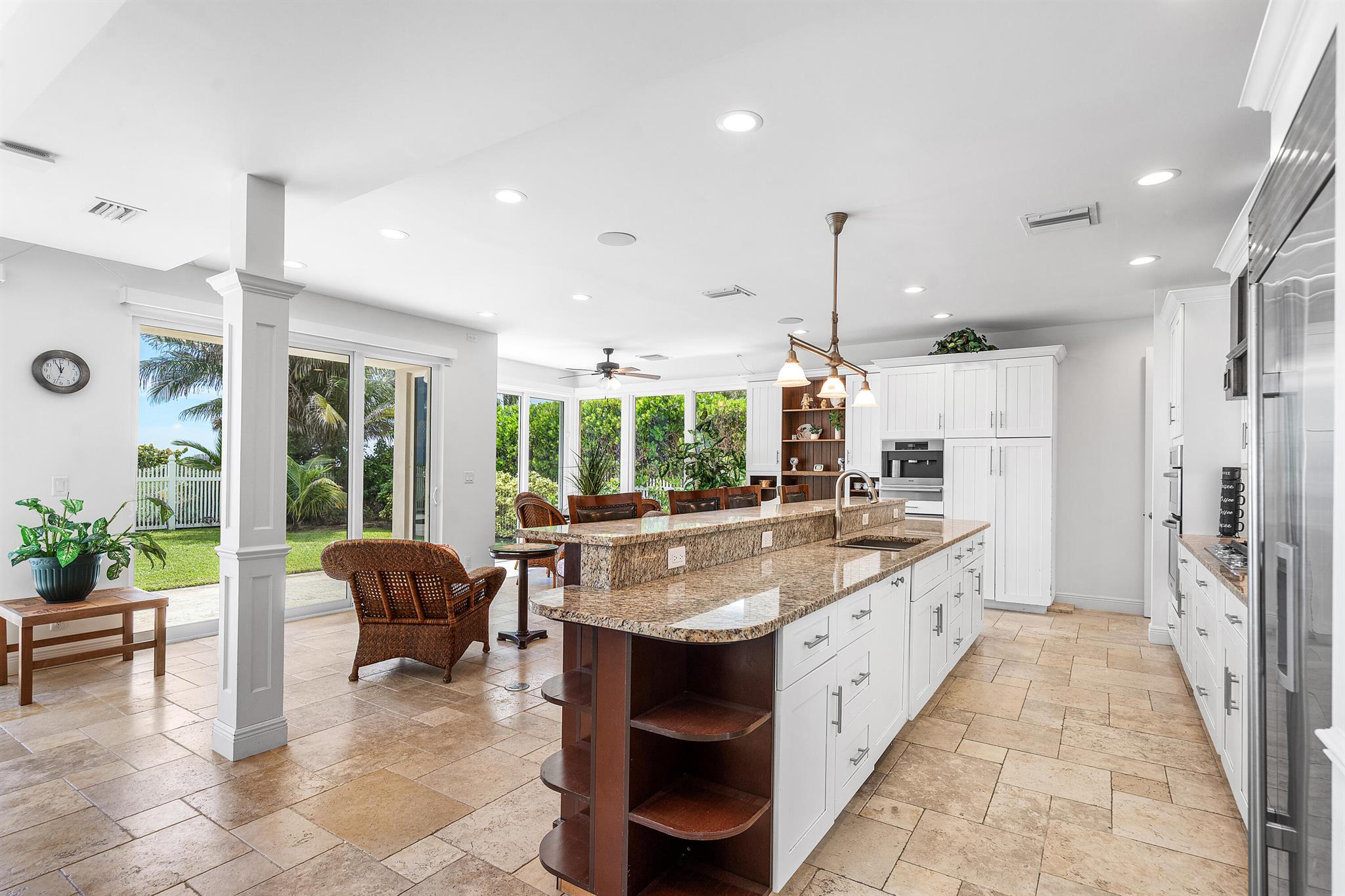 1906 Bay Dr Pompano Beach, FL 33062