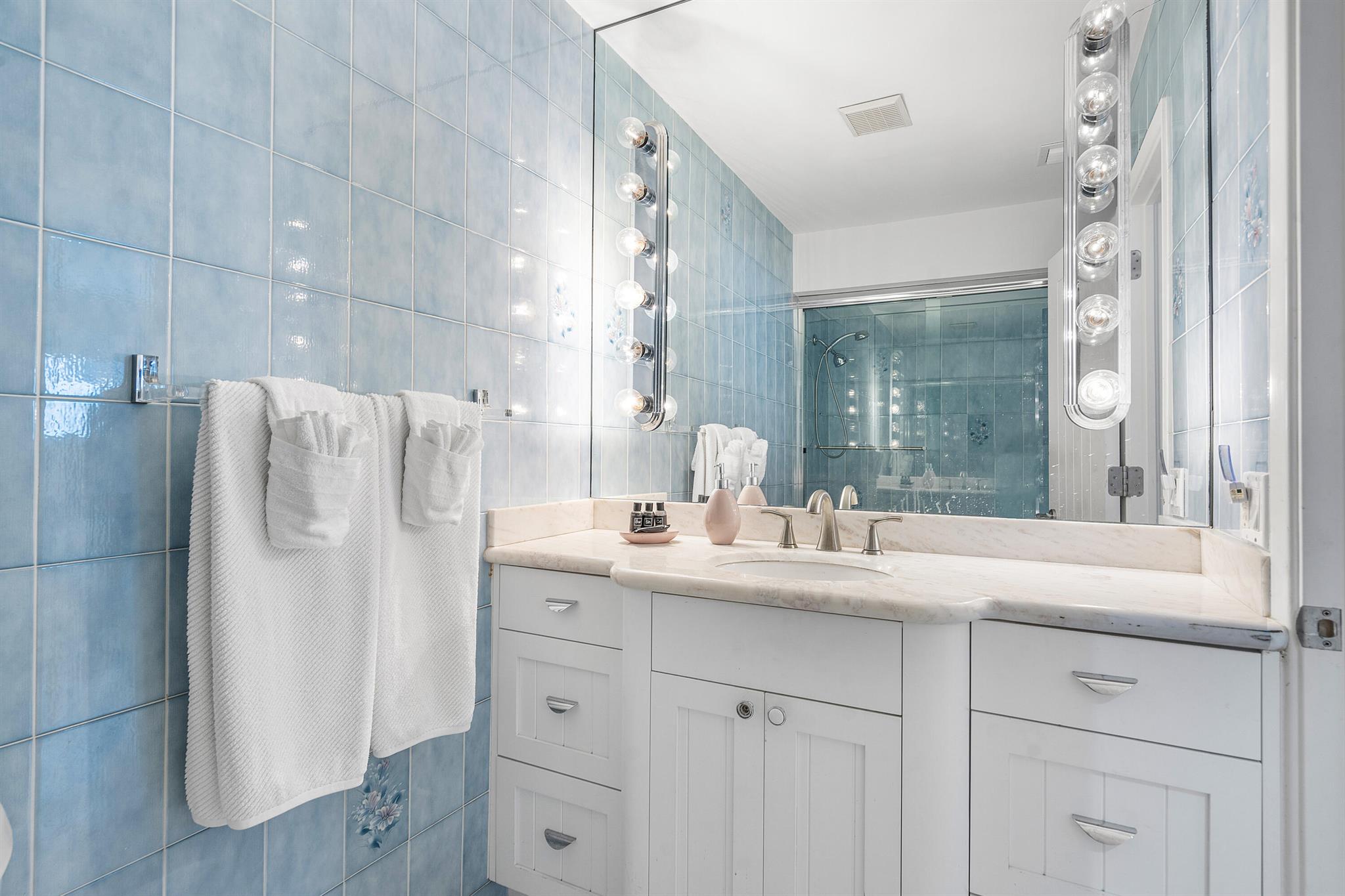 1906 Bay Dr Pompano Beach, FL 33062