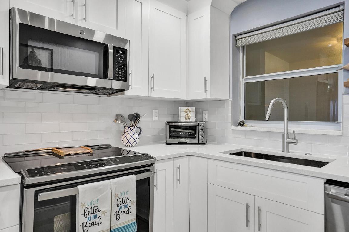 1169 Hillsboro Mile #203 Hillsboro Beach, FL 33062