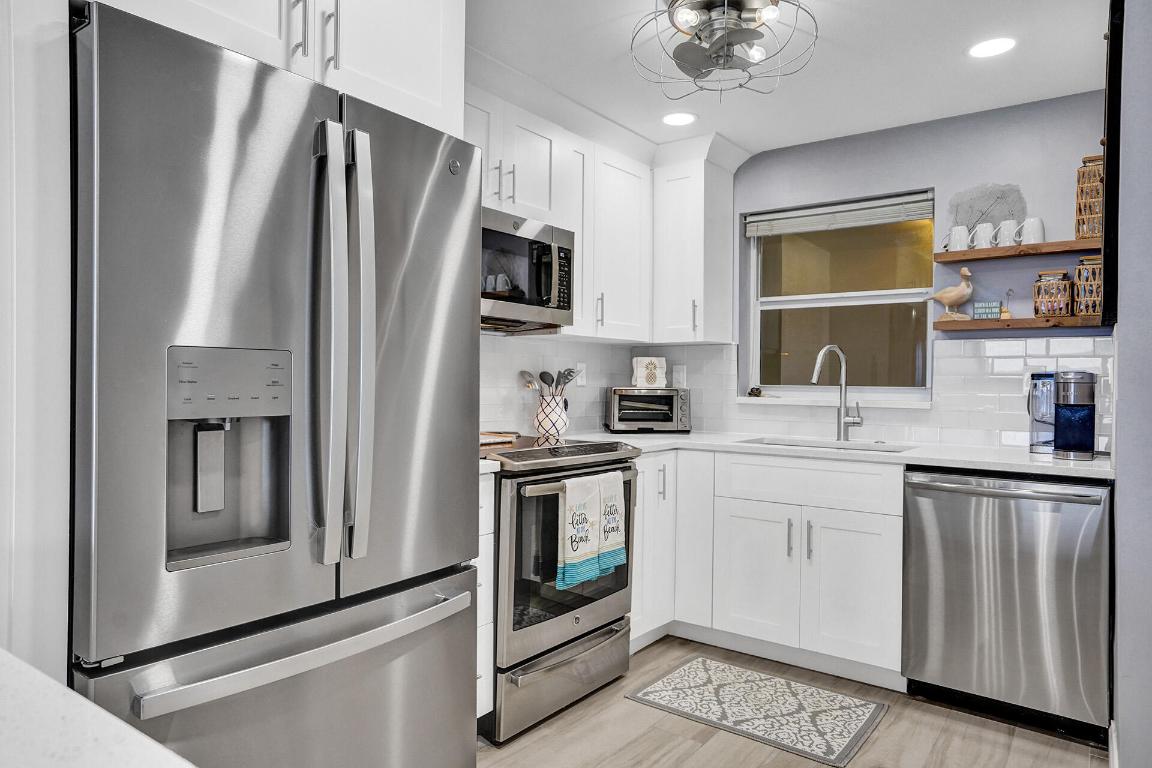 1169 Hillsboro Mile #203 Hillsboro Beach, FL 33062