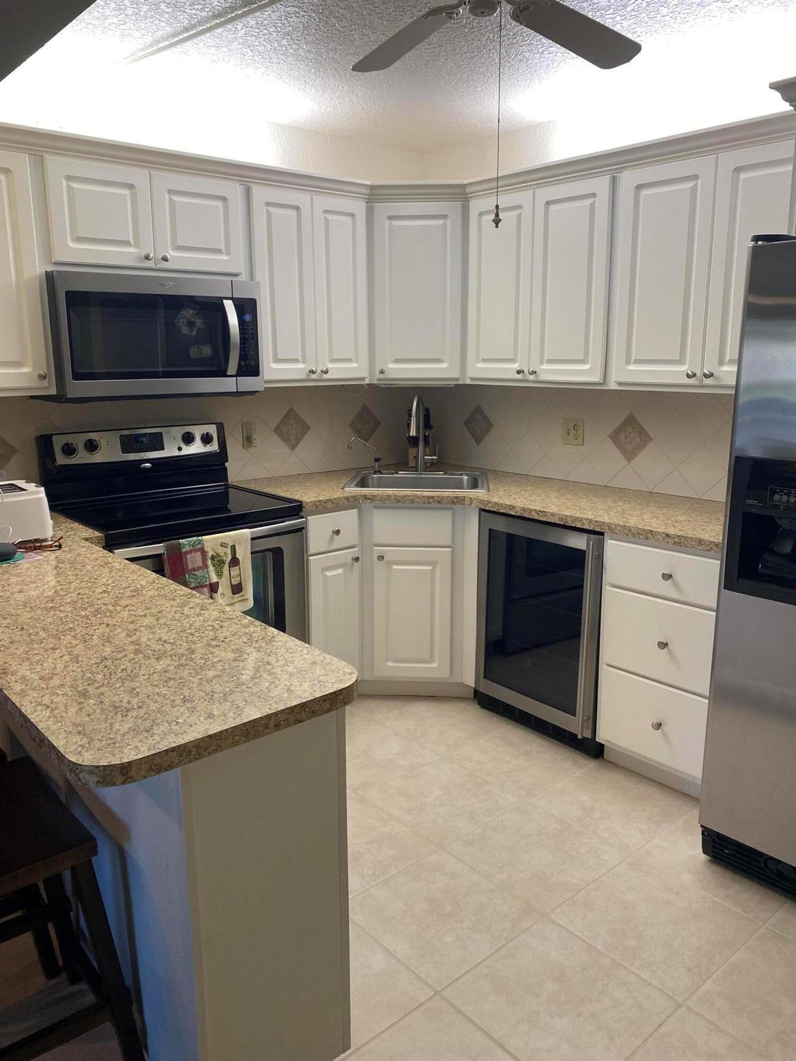 341 Pine Rdg Cir #D1