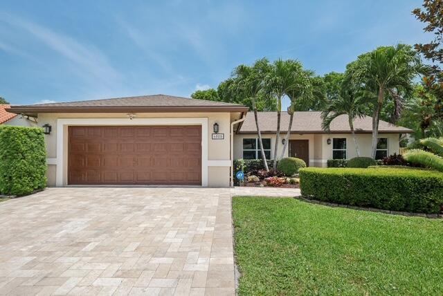 6085 Elmwood Dr
