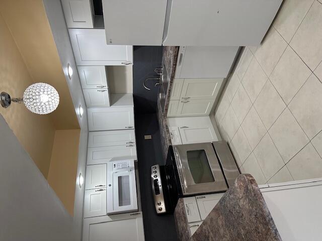 11983 Shakerwood Ln