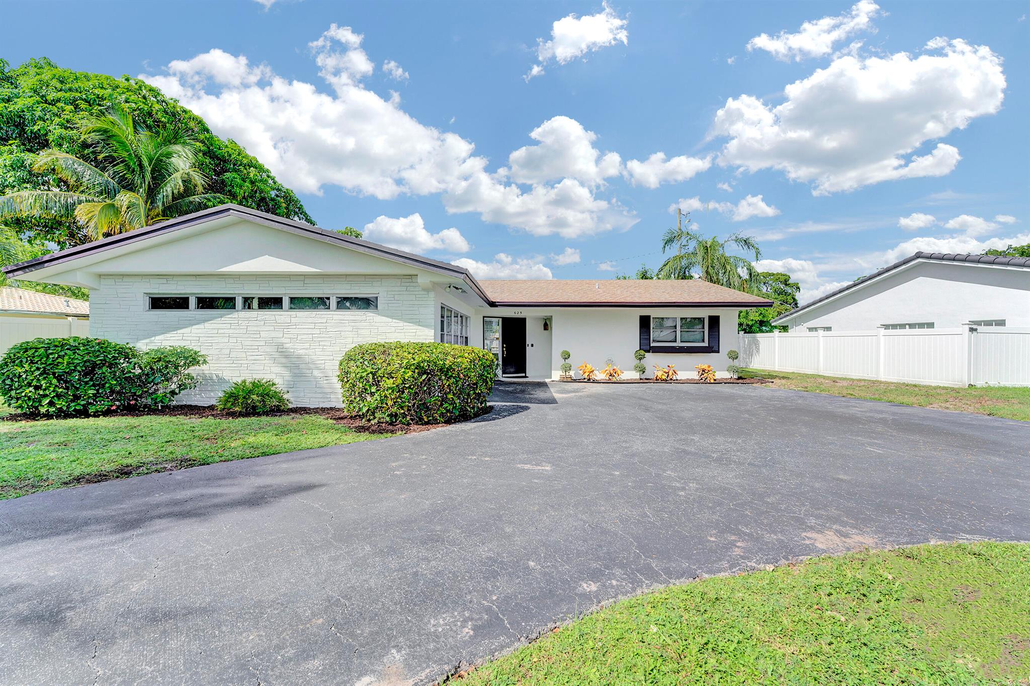 625 Linnet Cir