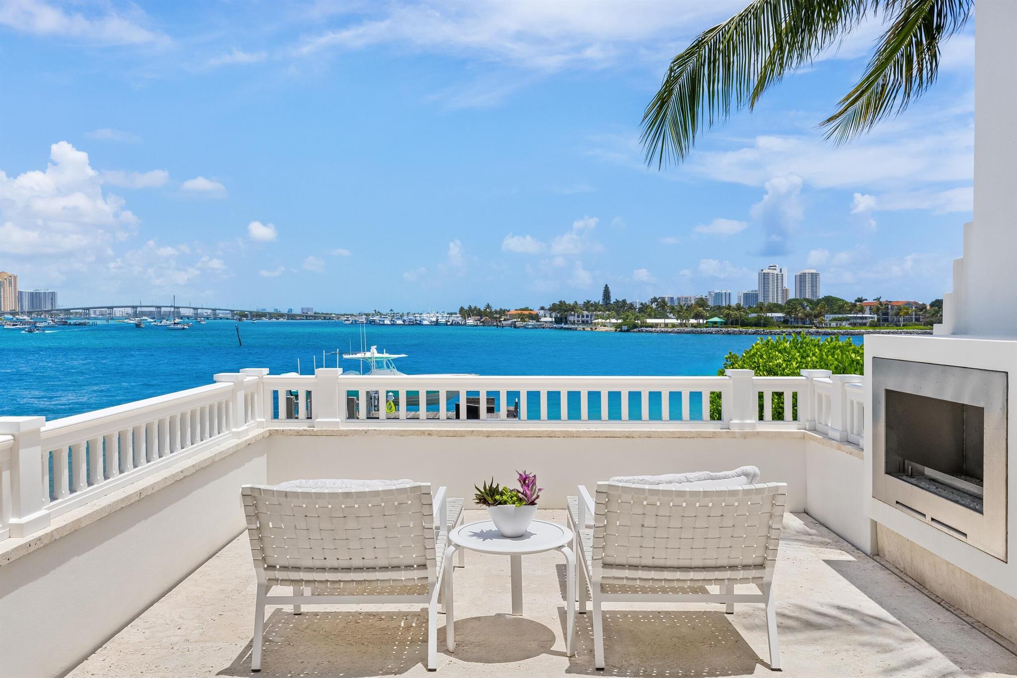1610 N Ocean Blvd Palm Beach, FL 33480 1610 N Ocean Blvd Palm Beach, FL 33480
