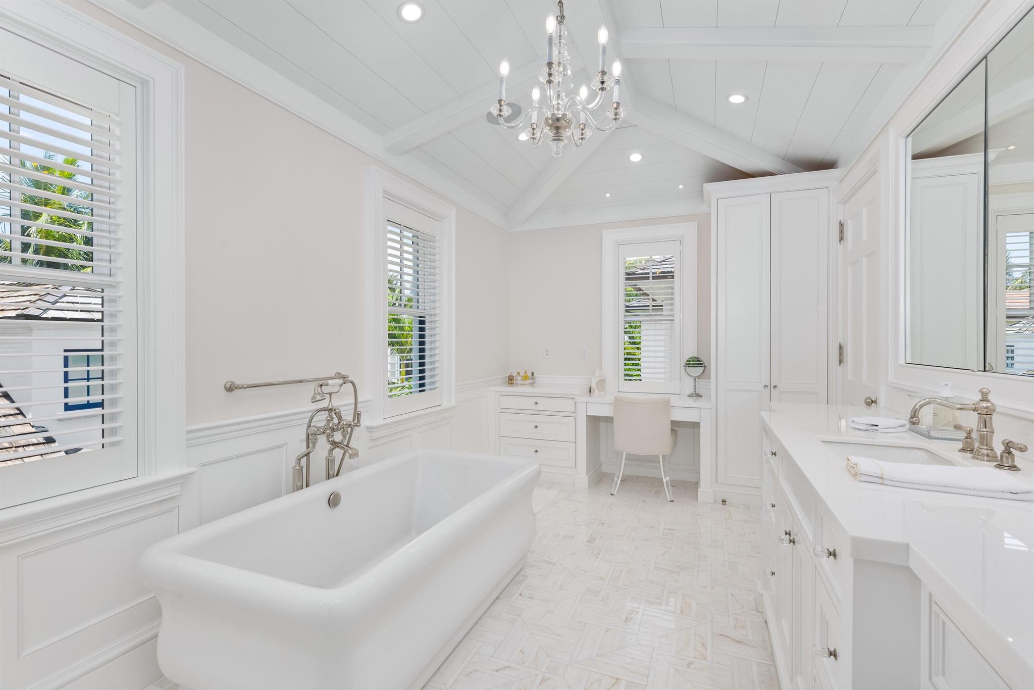 1610 N Ocean Blvd Palm Beach, FL 33480 1610 N Ocean Blvd Palm Beach, FL 33480