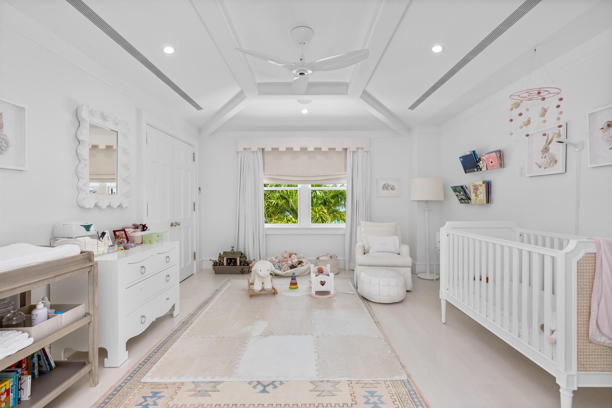 1610 N Ocean Blvd Palm Beach, FL 33480 1610 N Ocean Blvd Palm Beach, FL 33480