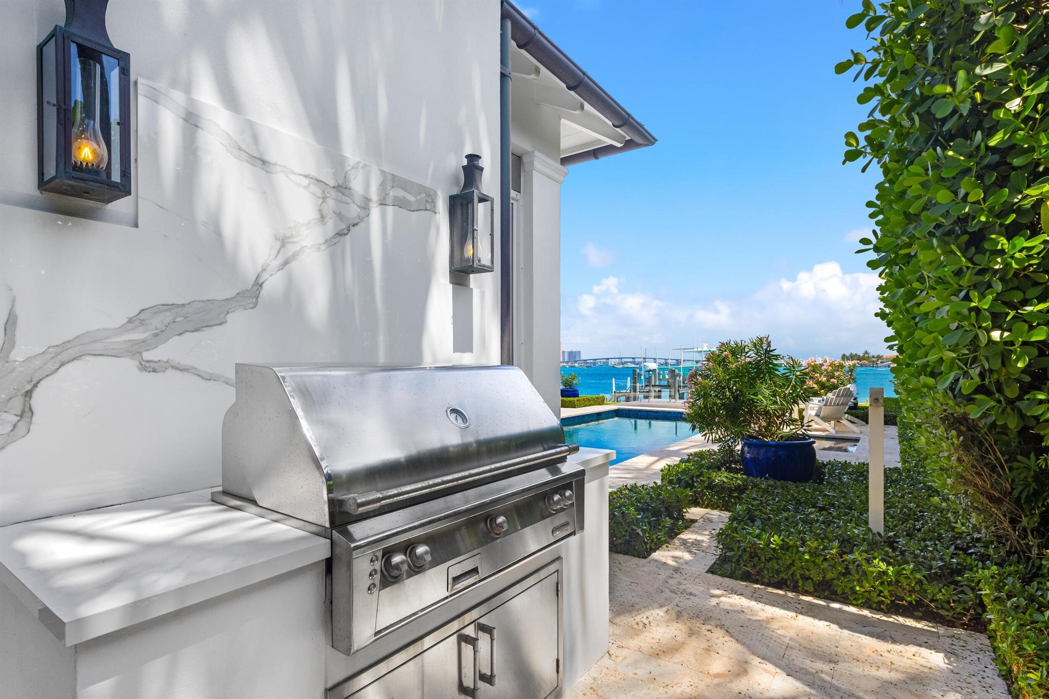 1610 N Ocean Blvd Palm Beach, FL 33480 1610 N Ocean Blvd Palm Beach, FL 33480