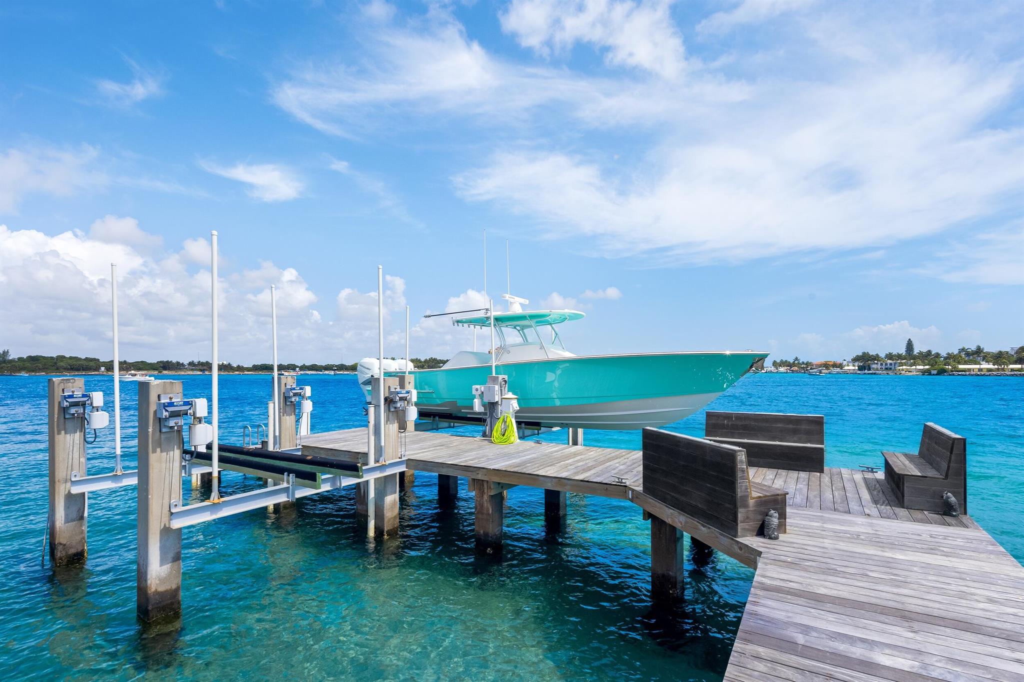1610 N Ocean Blvd Palm Beach, FL 33480 1610 N Ocean Blvd Palm Beach, FL 33480