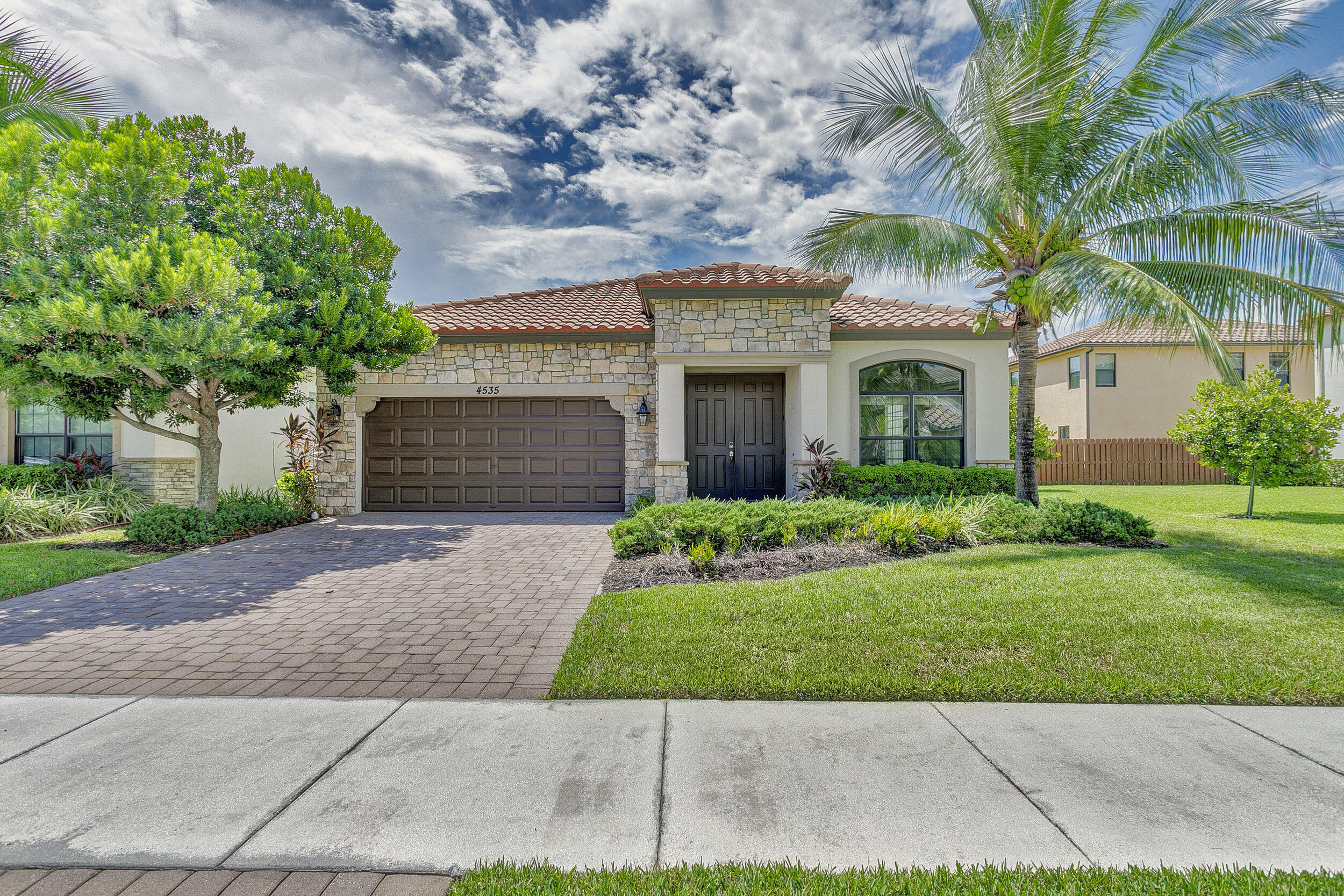 4535 Gulf Sounds Ln