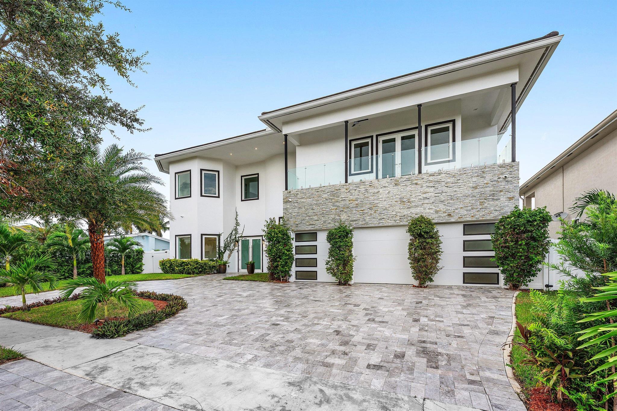 2641 NE 48th St Lighthouse Point, FL 33064