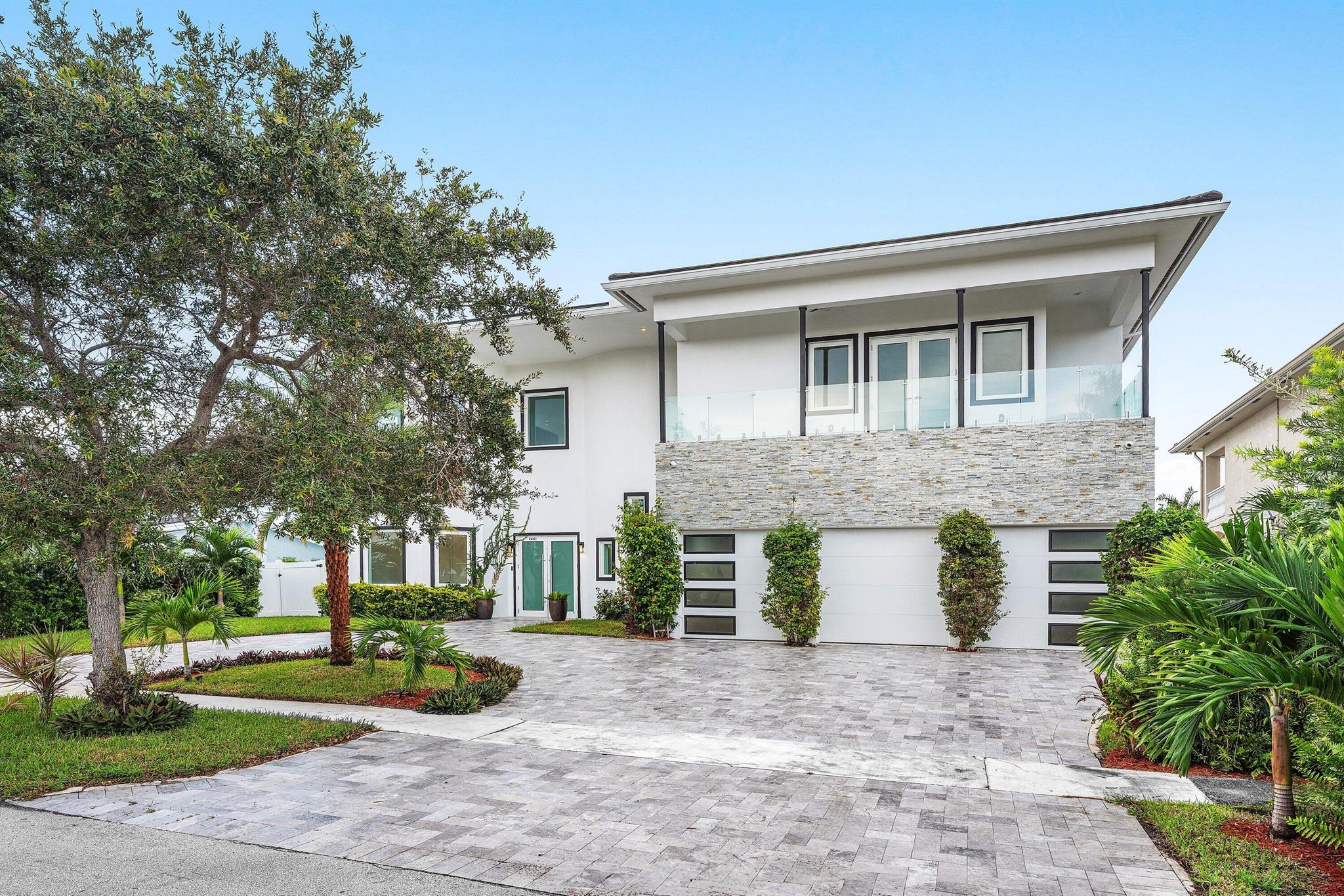 2641 NE 48th St Lighthouse Point, FL 33064