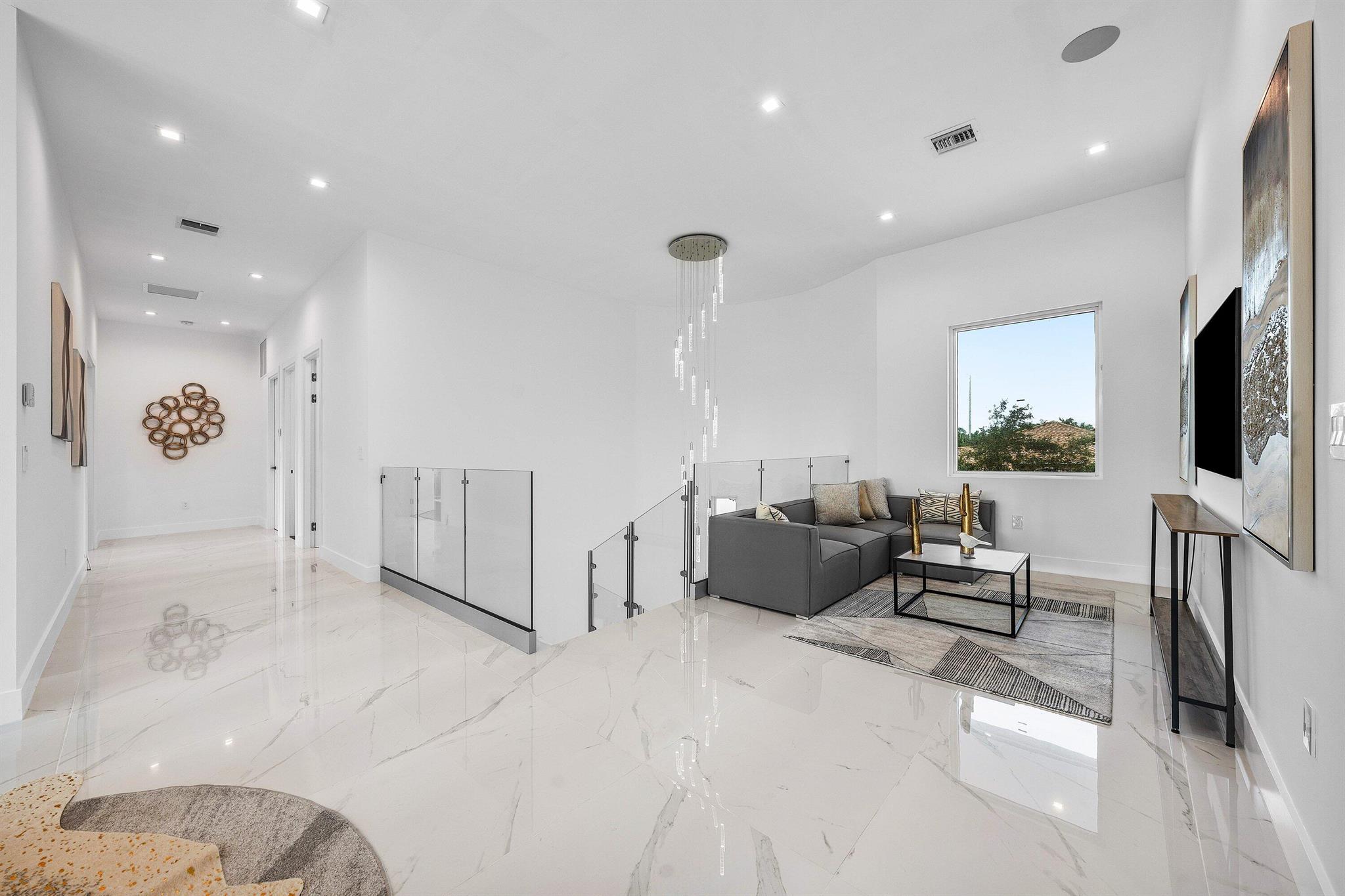 2641 NE 48th St Lighthouse Point, FL 33064