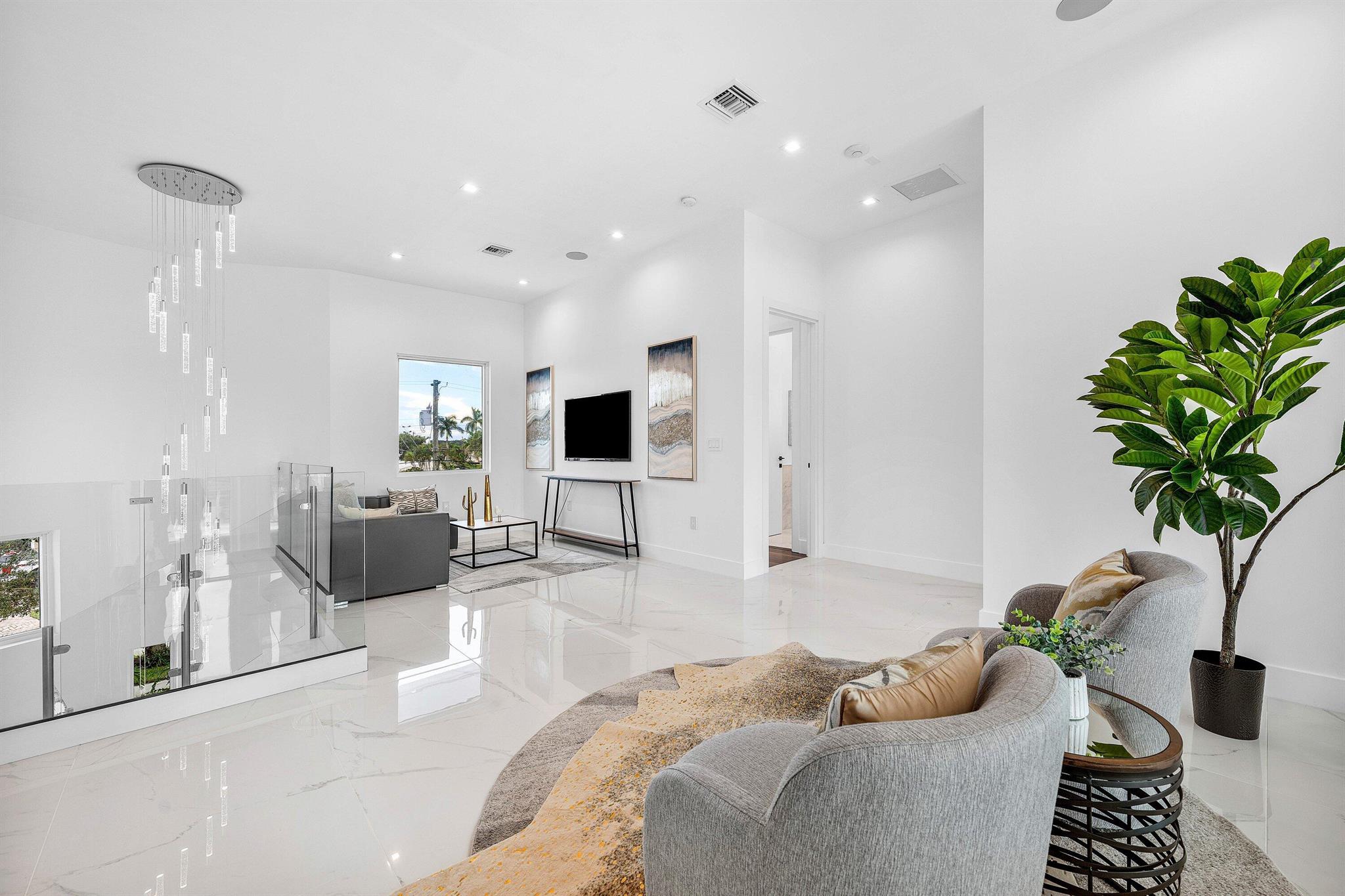 2641 NE 48th St Lighthouse Point, FL 33064