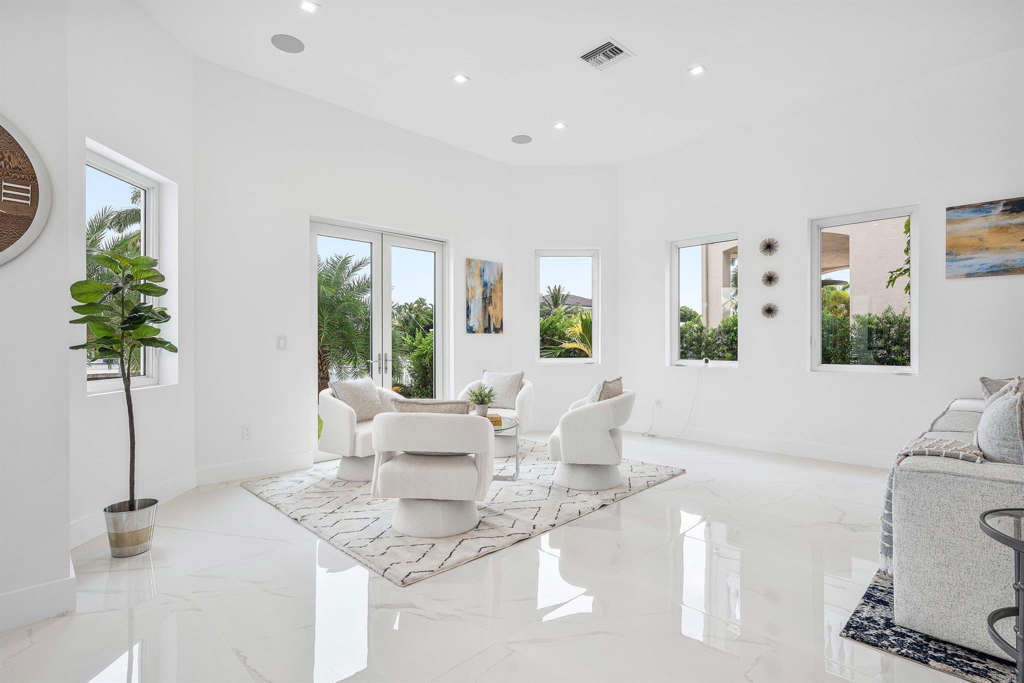 2641 NE 48th St Lighthouse Point, FL 33064