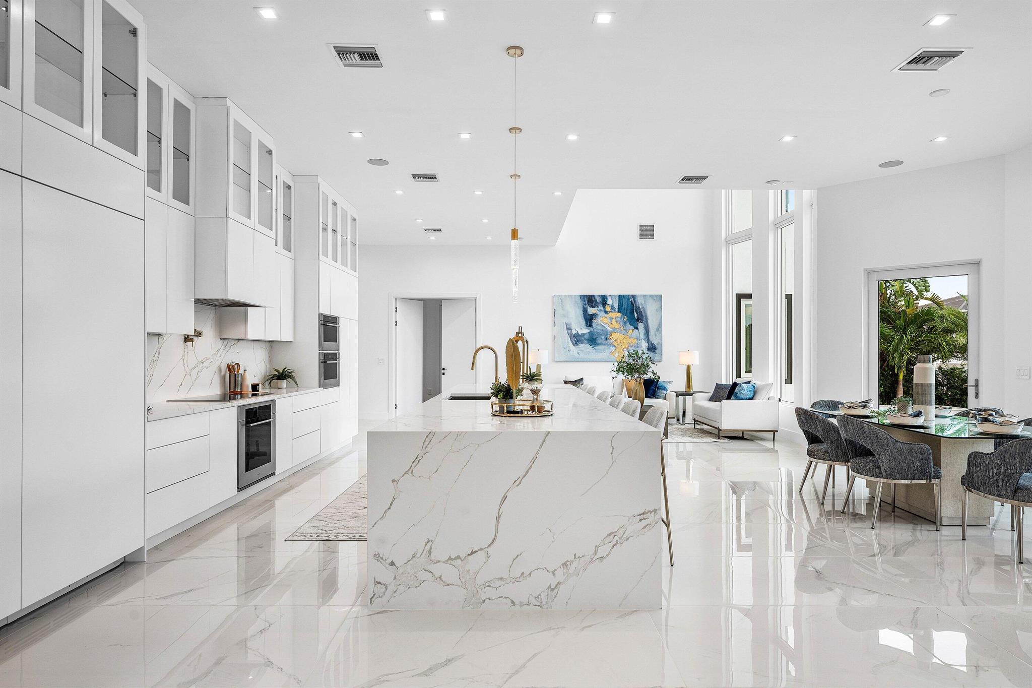 2641 NE 48th St Lighthouse Point, FL 33064