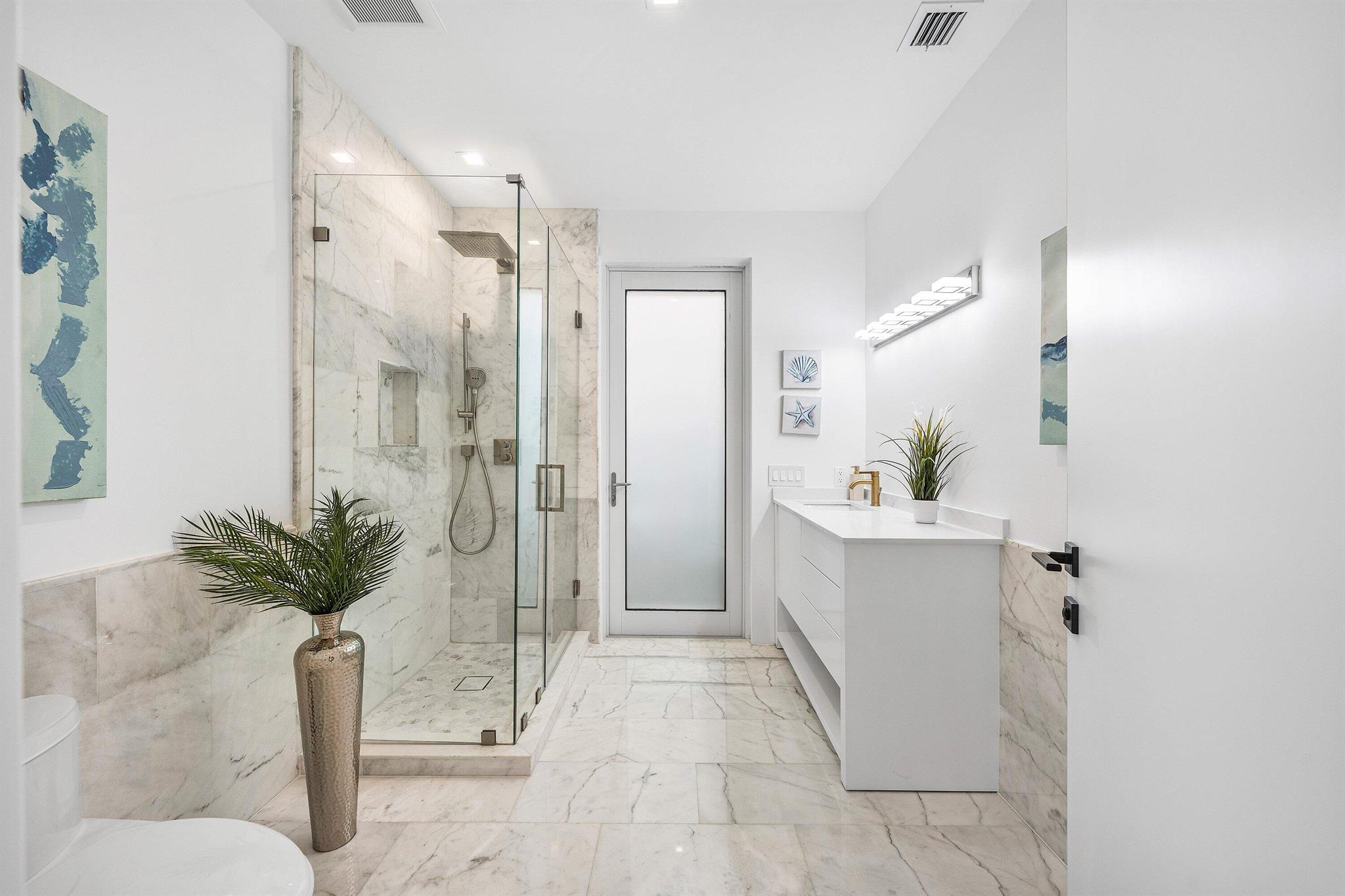 2641 NE 48th St Lighthouse Point, FL 33064